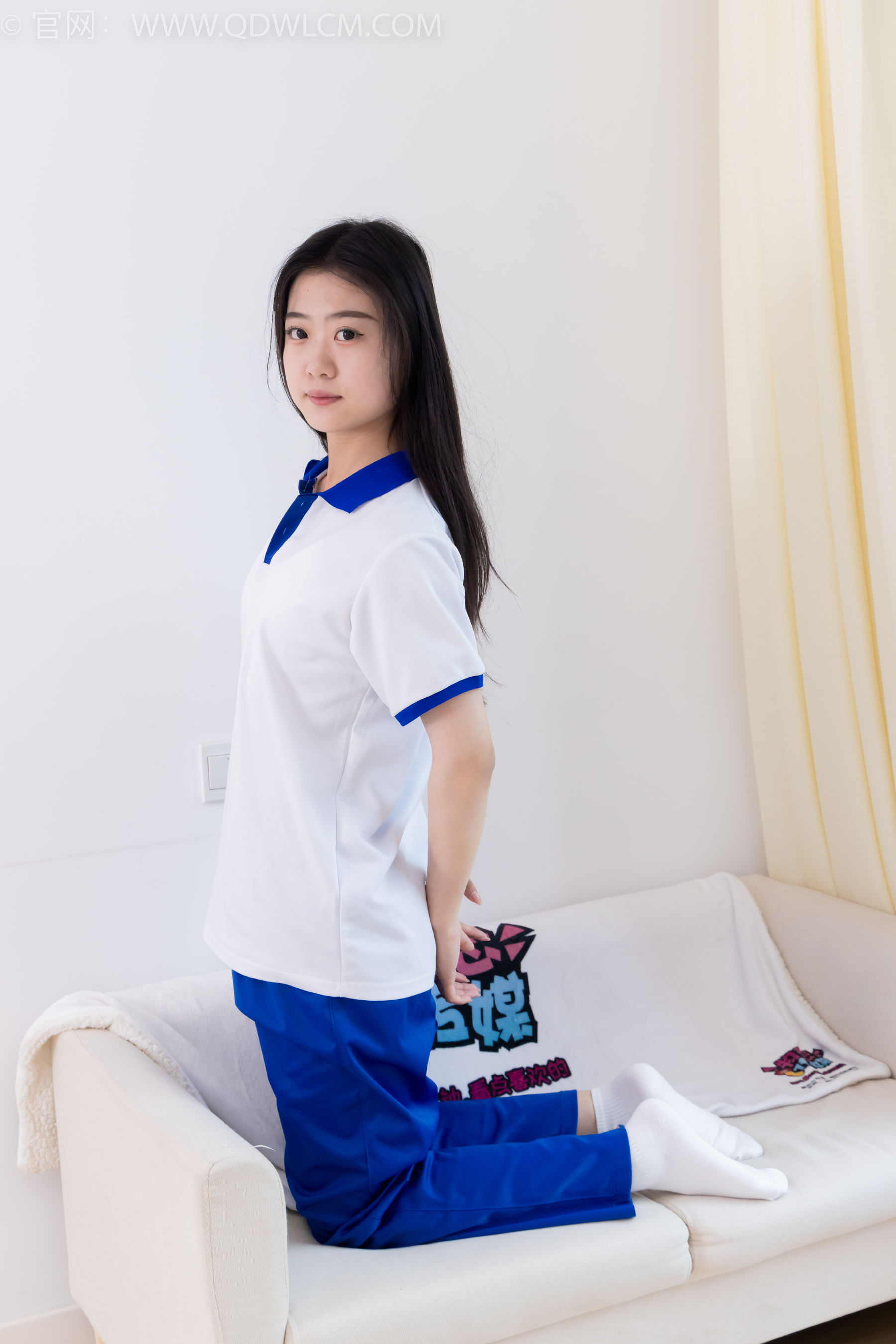 物恋传媒 No.2368 芋头 - 板鞋、白棉袜、裸足/(150P)