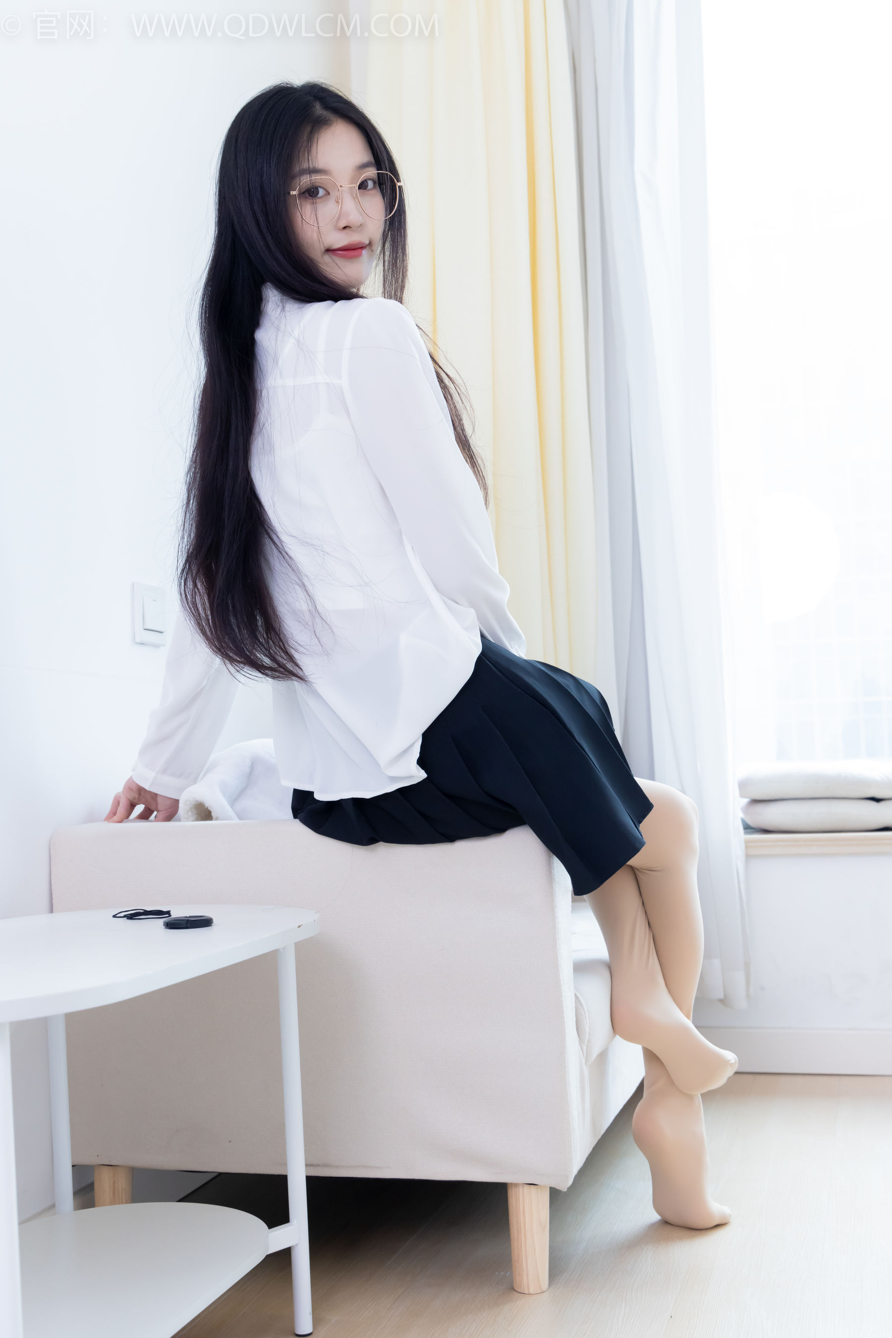 物恋传媒 No.2349 茯苓 - 高跟长靴、高跟凉鞋、厚肉丝、薄黑丝/(175P)