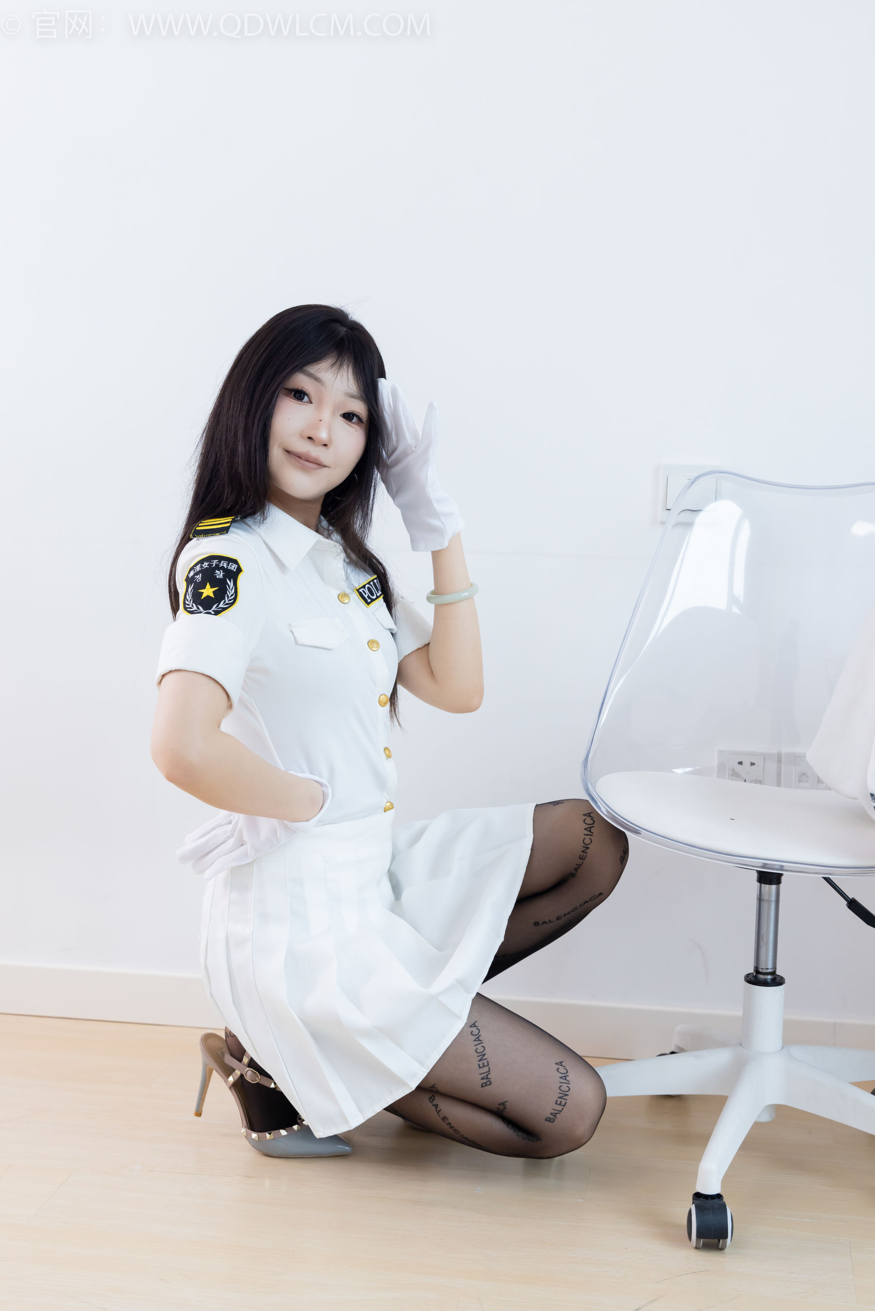 物恋传媒 No.2372 嘟嘟 - 高跟鞋、手套、薄黑丝脚尖加固款、薄肉丝脚尖加固款/(170P)