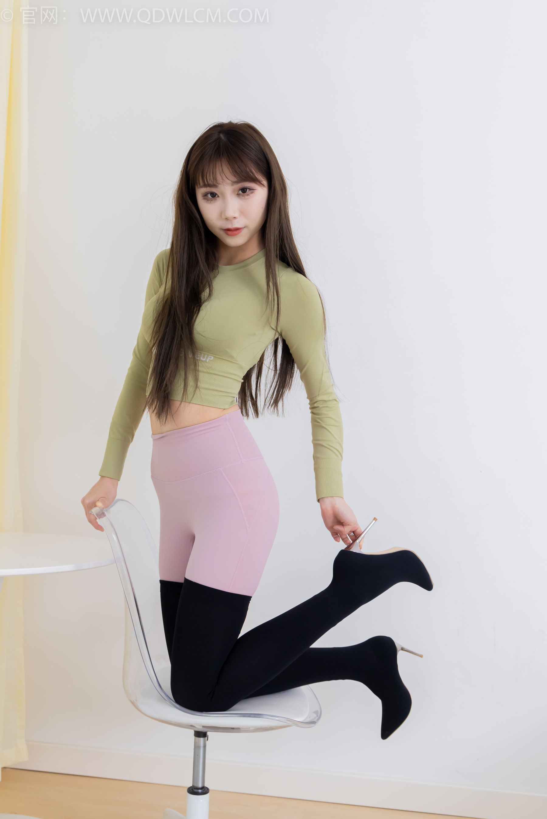 物恋传媒 No.2363 泡泡 - 瑜伽裤、过膝靴、薄白丝/(180P)