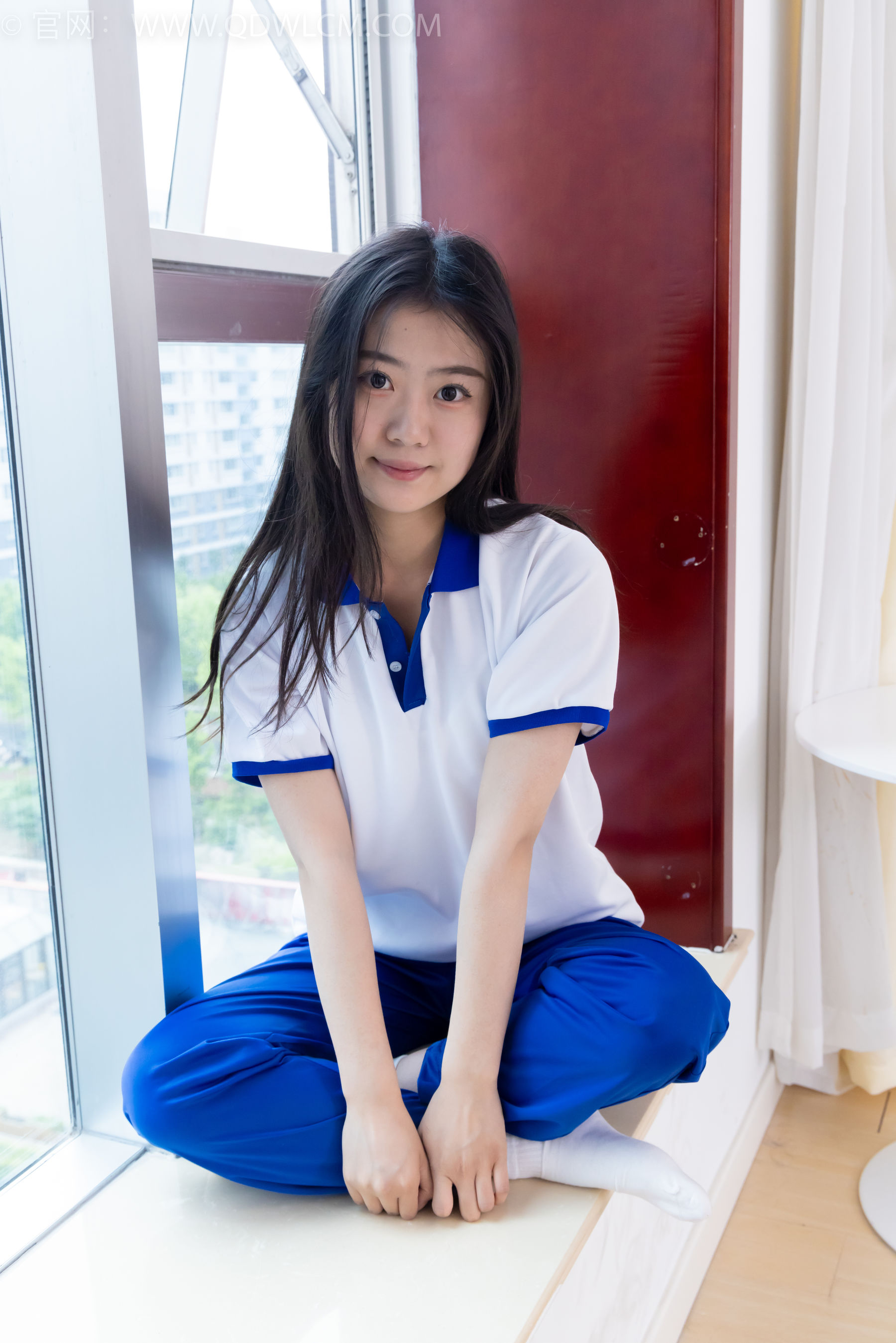 物恋传媒 No.2368 芋头 - 板鞋、白棉袜、裸足/(150P)