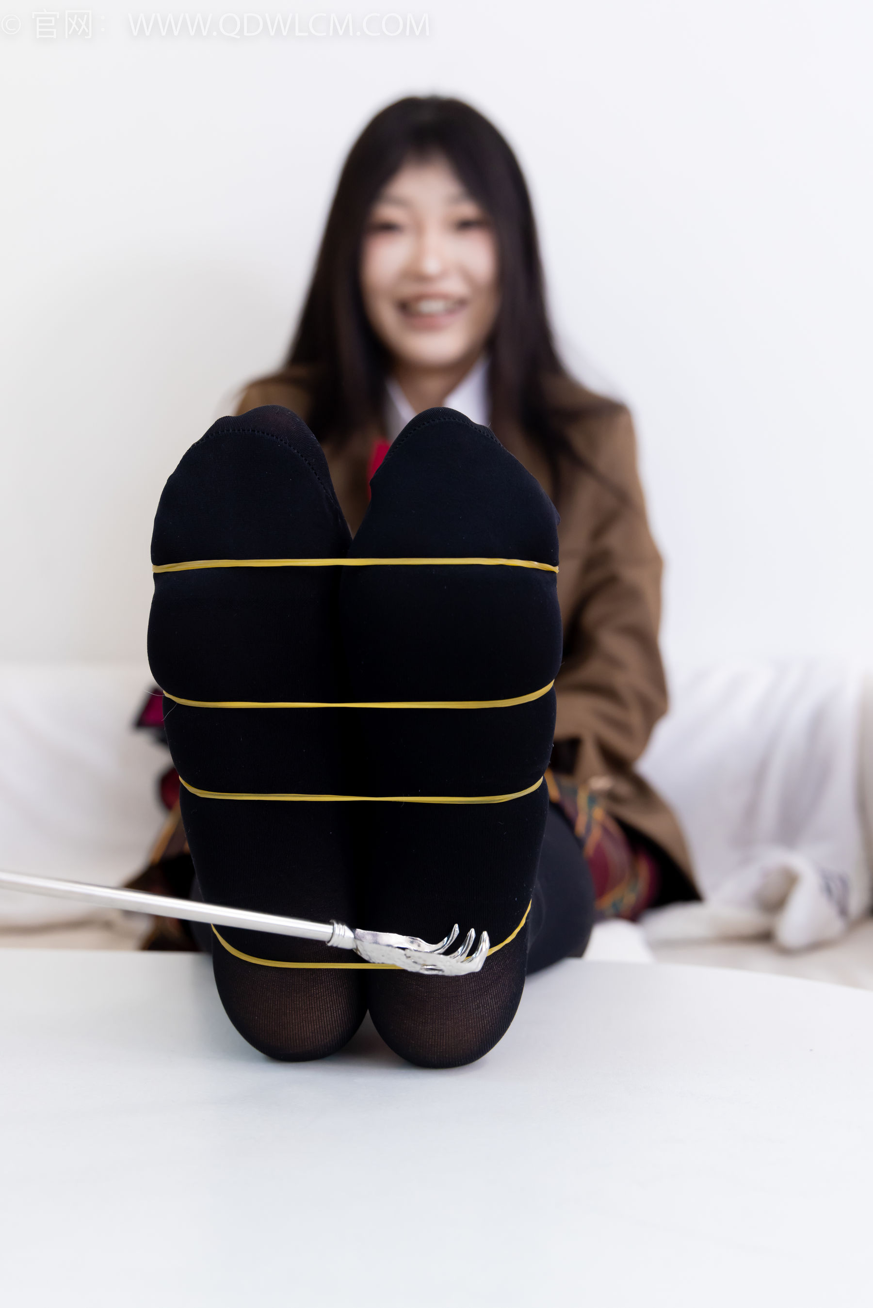 物恋传媒 No.2367 嘟嘟 - 皮鞋、厚黑丝、jk制服/(165P)