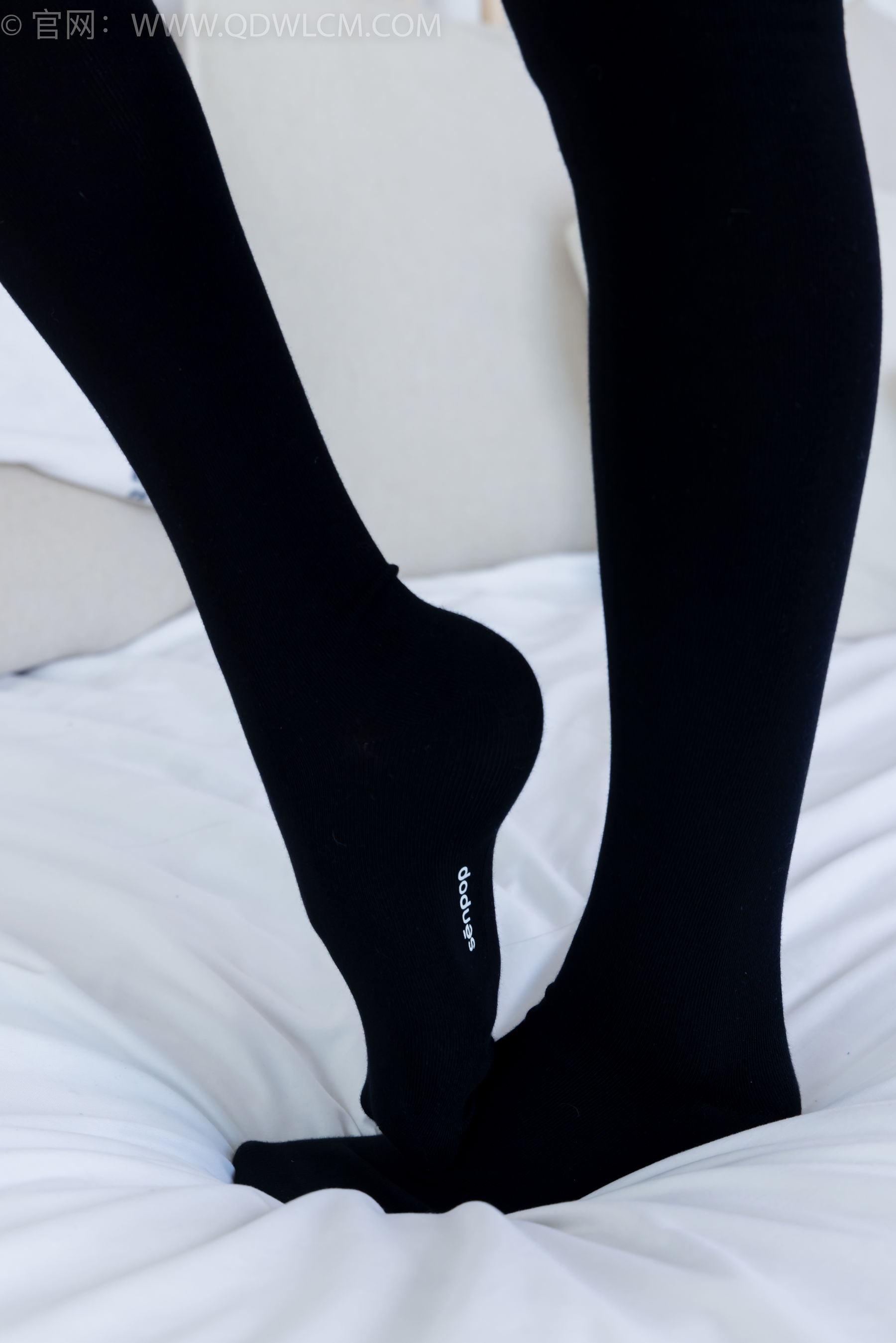 物恋传媒 No.2371 茯苓 - JK制服、皮鞋、拼接过膝袜/(155P)