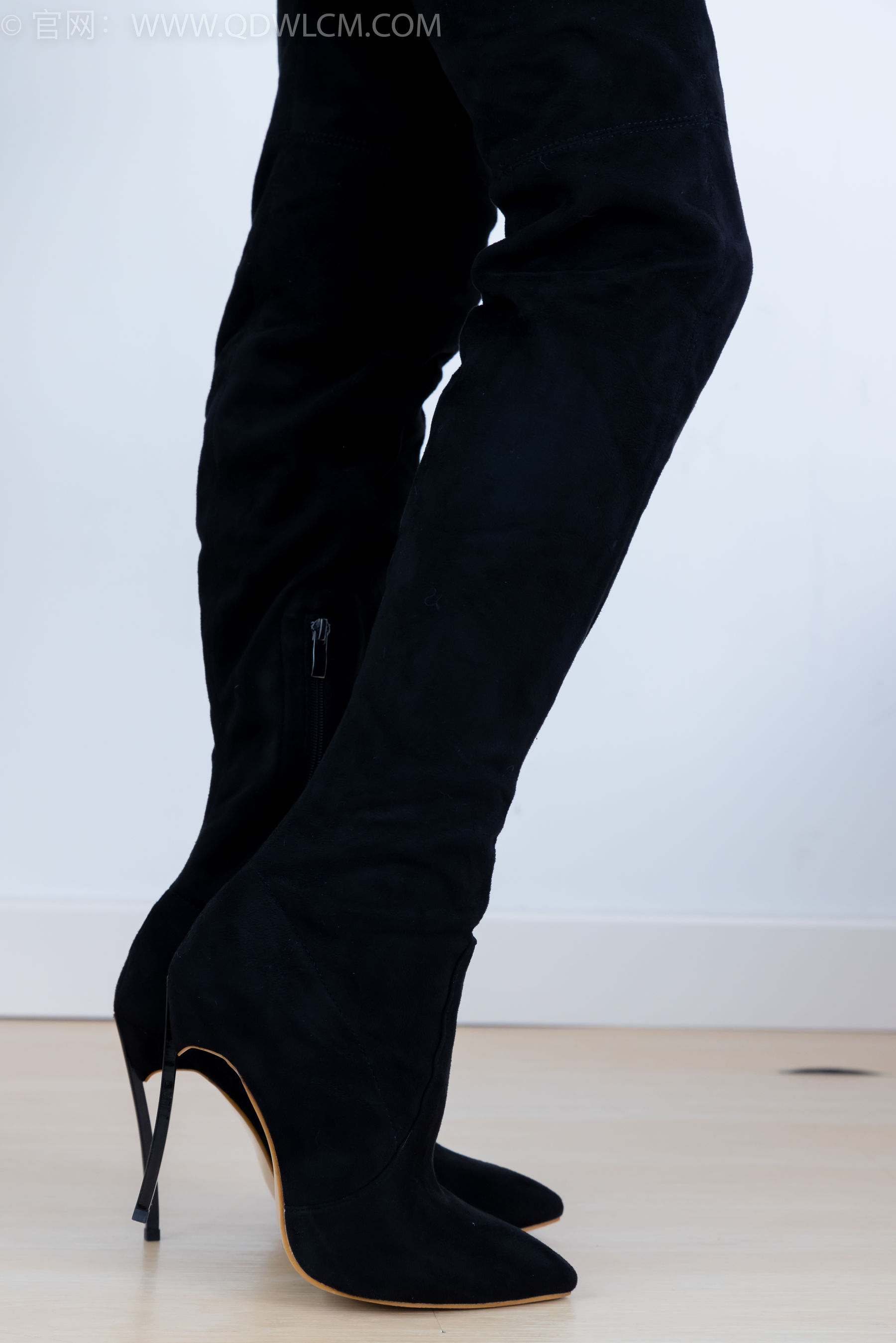 物恋传媒 No.2349 茯苓 - 高跟长靴、高跟凉鞋、厚肉丝、薄黑丝/(175P)