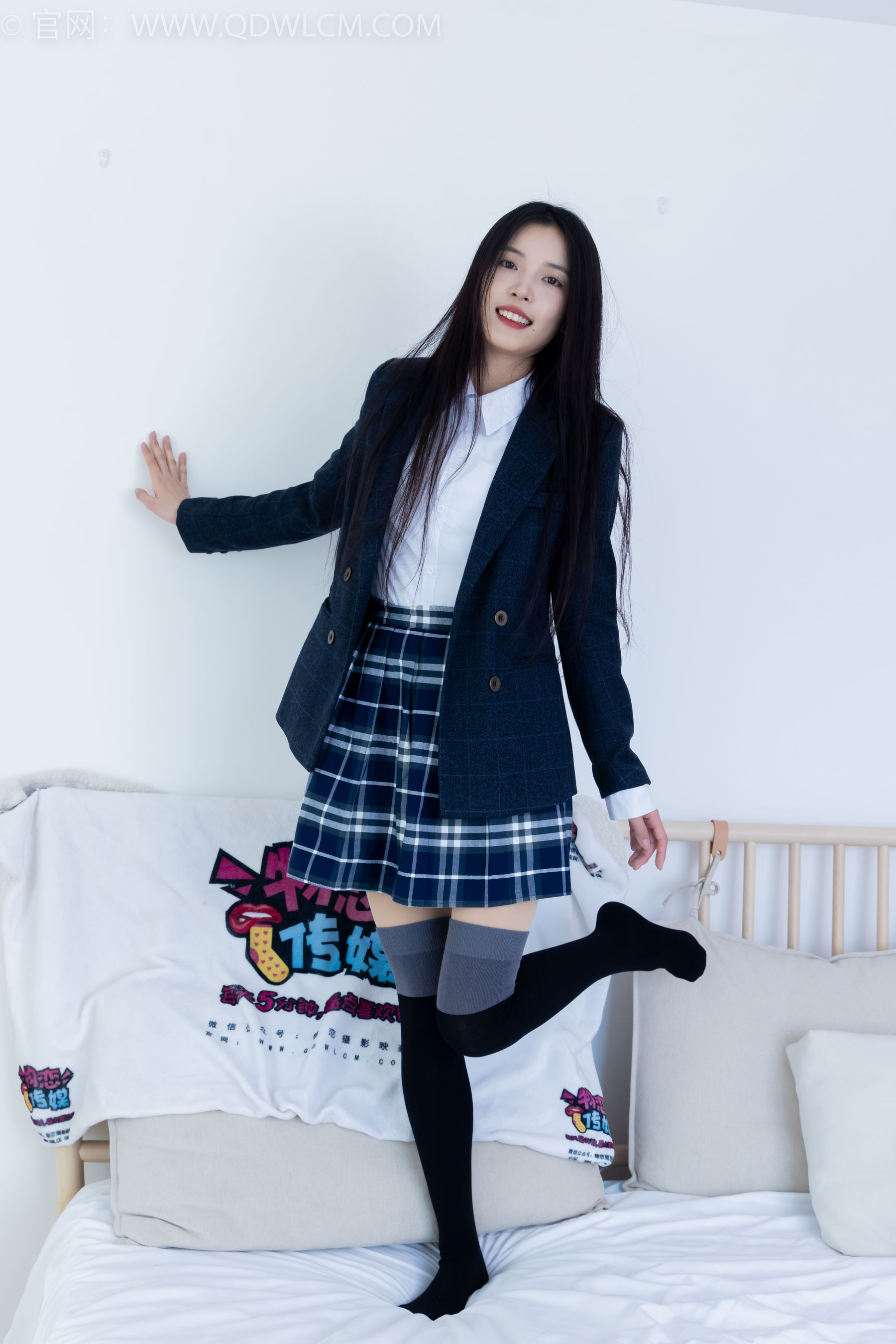 物恋传媒 No.2371 茯苓 - JK制服、皮鞋、拼接过膝袜/(155P)