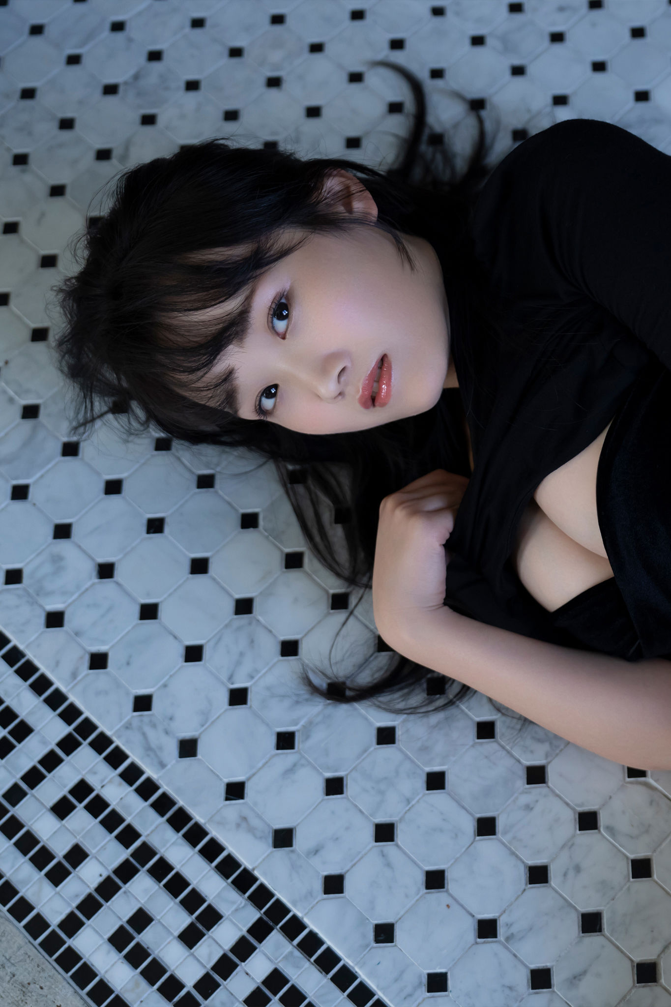 奥村梨穂 - 奇跡の神乳 vol.3/(96P)