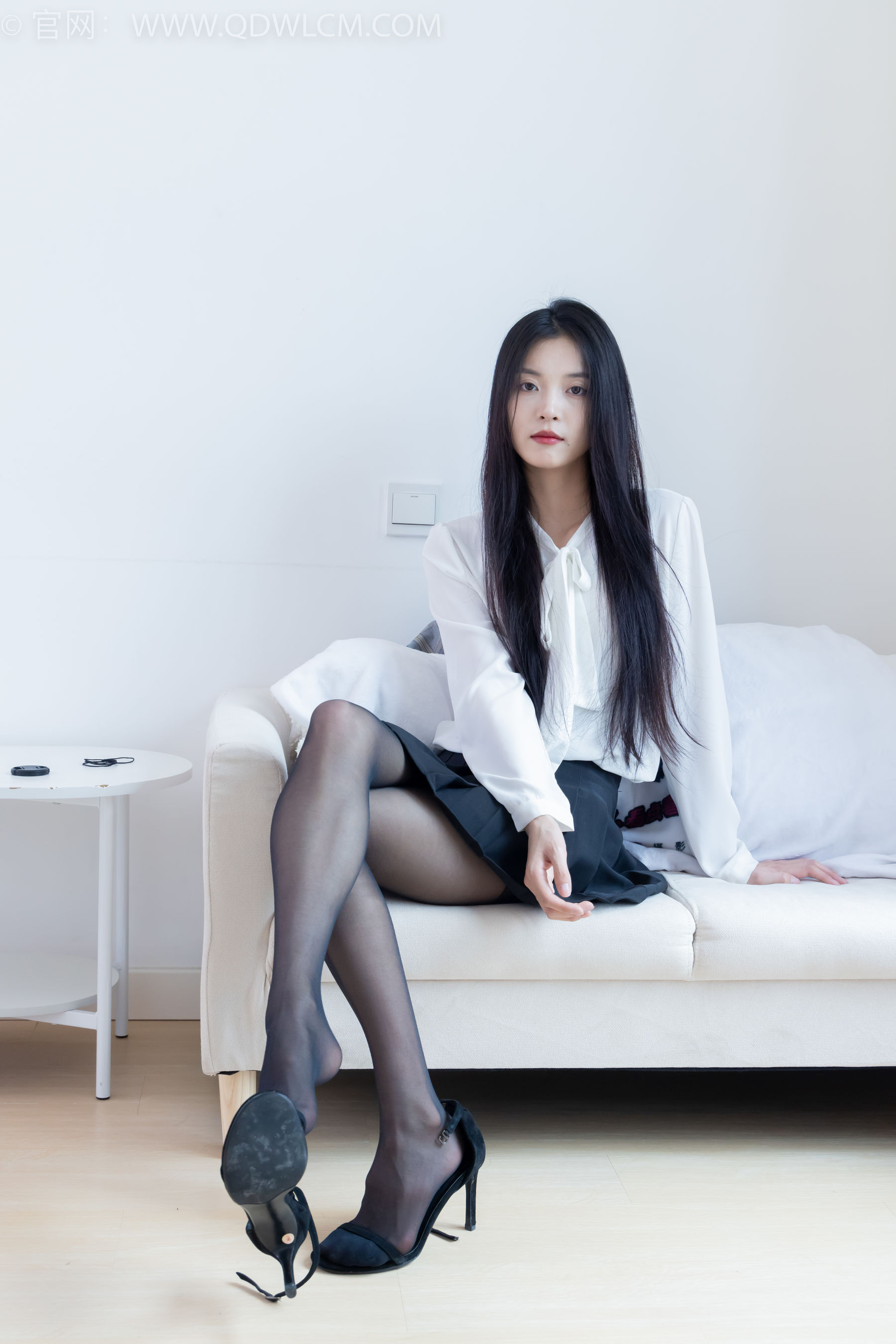 物恋传媒 No.2349 茯苓 - 高跟长靴、高跟凉鞋、厚肉丝、薄黑丝/(175P)