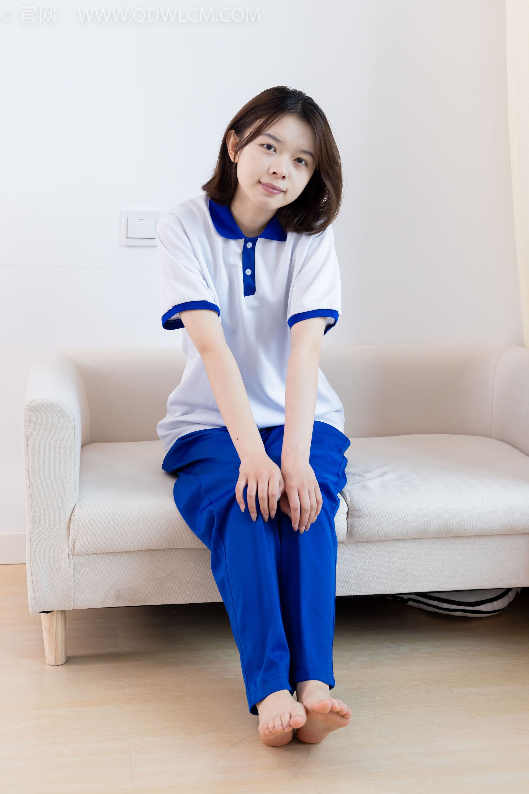 物恋传媒 No.2364 小悦 - 校服、板鞋、白棉袜、裸足/(150P)