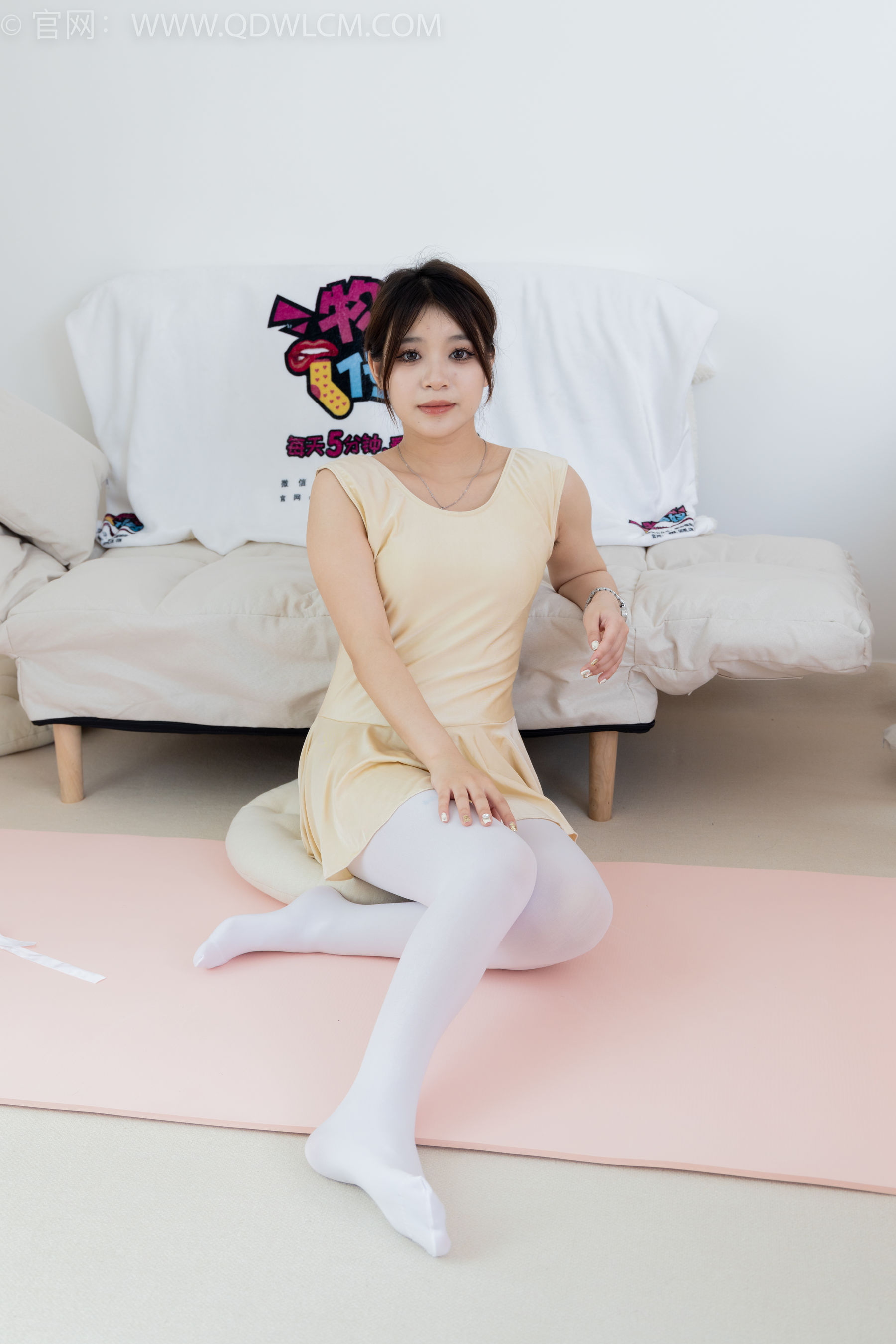 物恋传媒 No.2358 闪闪 - 舞蹈服、舞蹈鞋、白棉袜、厚白丝、厚灰丝、薄肉丝/(150P)