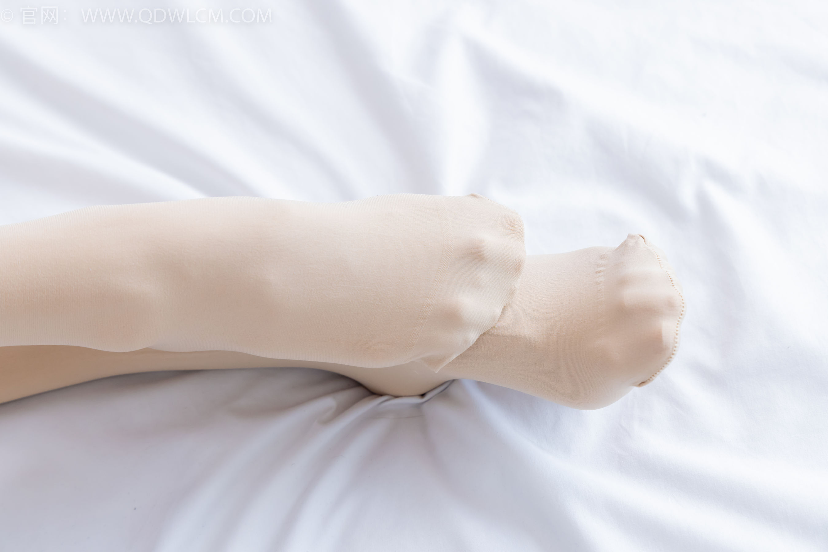 物恋传媒 No.2349 茯苓 - 高跟长靴、高跟凉鞋、厚肉丝、薄黑丝/(175P)