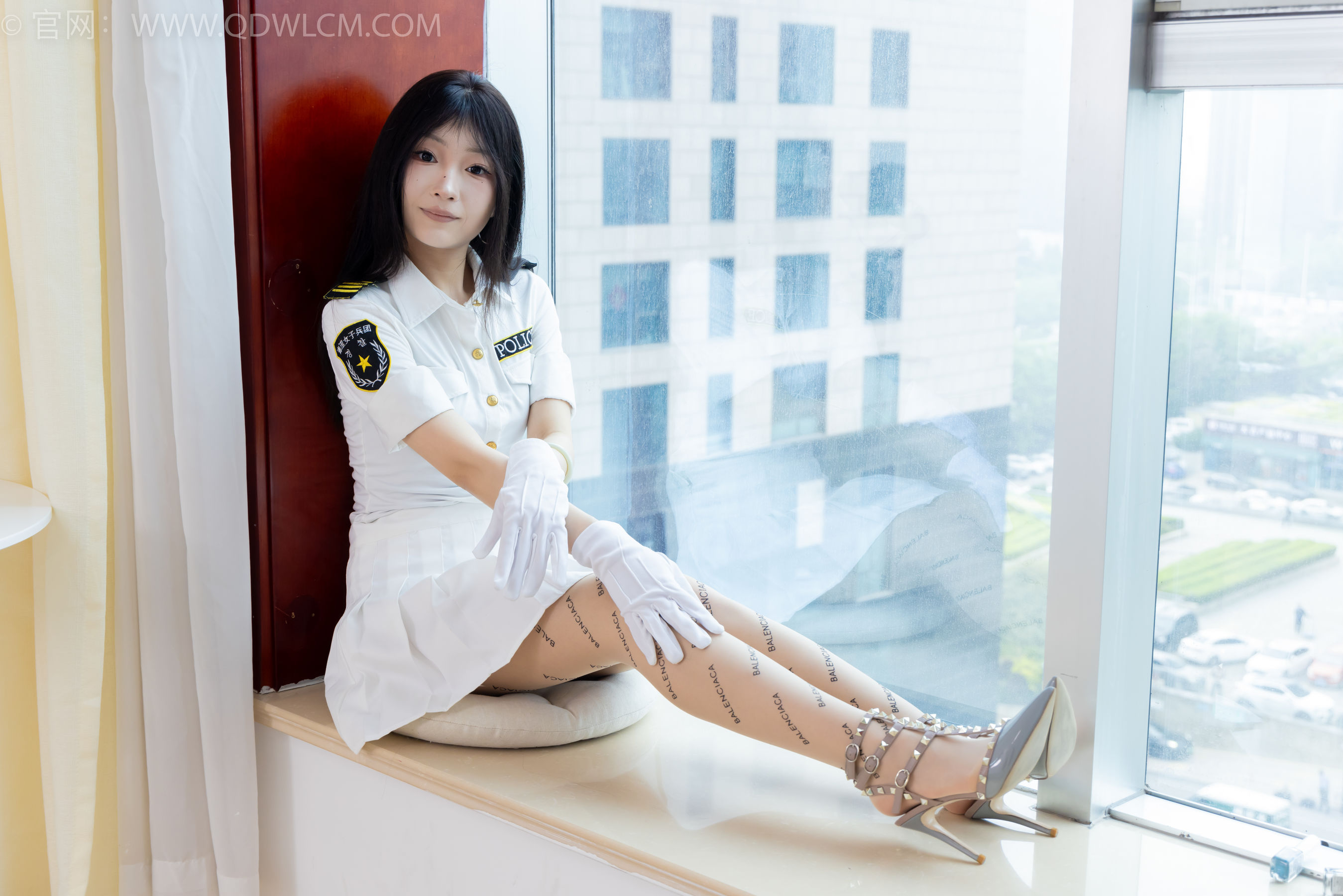 物恋传媒 No.2372 嘟嘟 - 高跟鞋、手套、薄黑丝脚尖加固款、薄肉丝脚尖加固款/(170P)