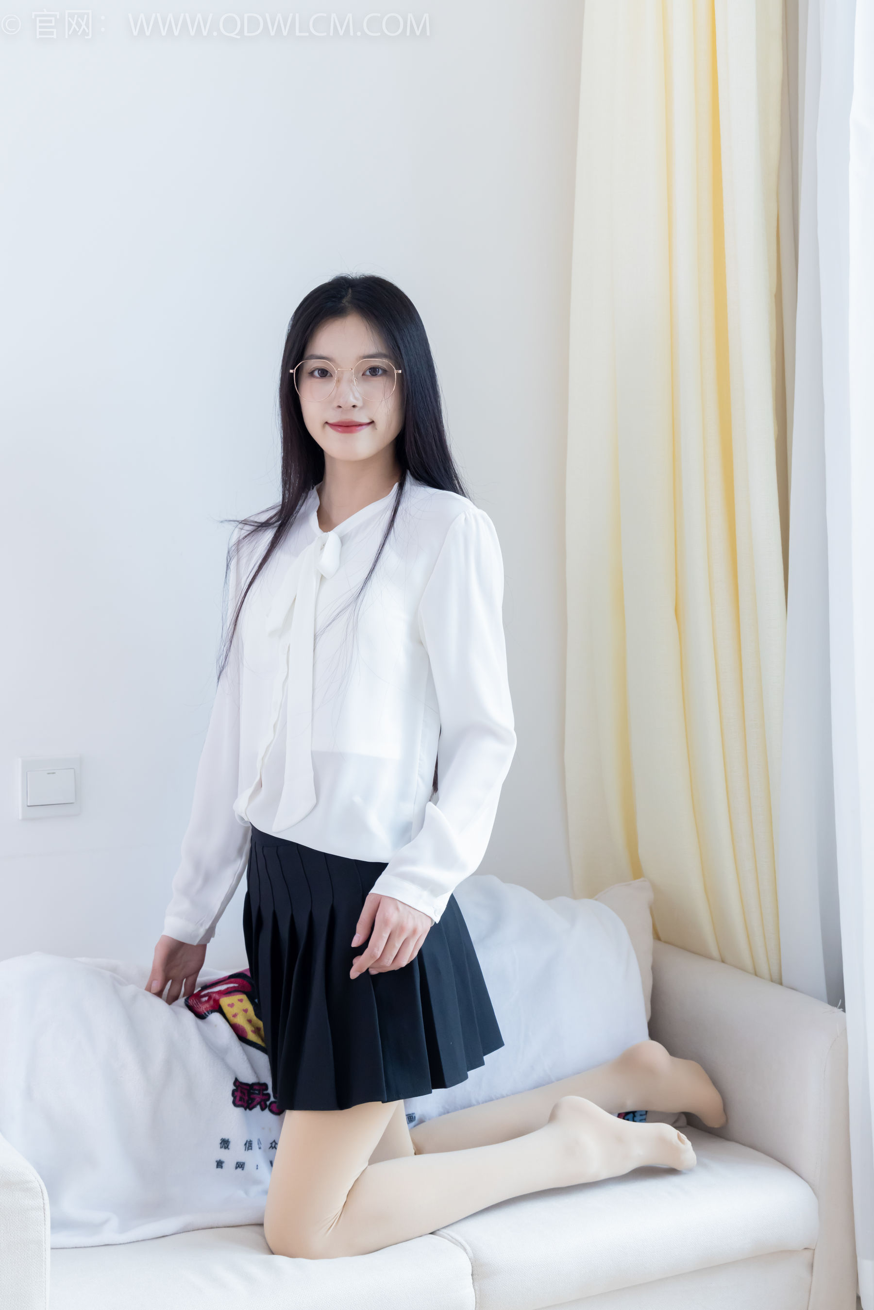 物恋传媒 No.2349 茯苓 - 高跟长靴、高跟凉鞋、厚肉丝、薄黑丝/(175P)