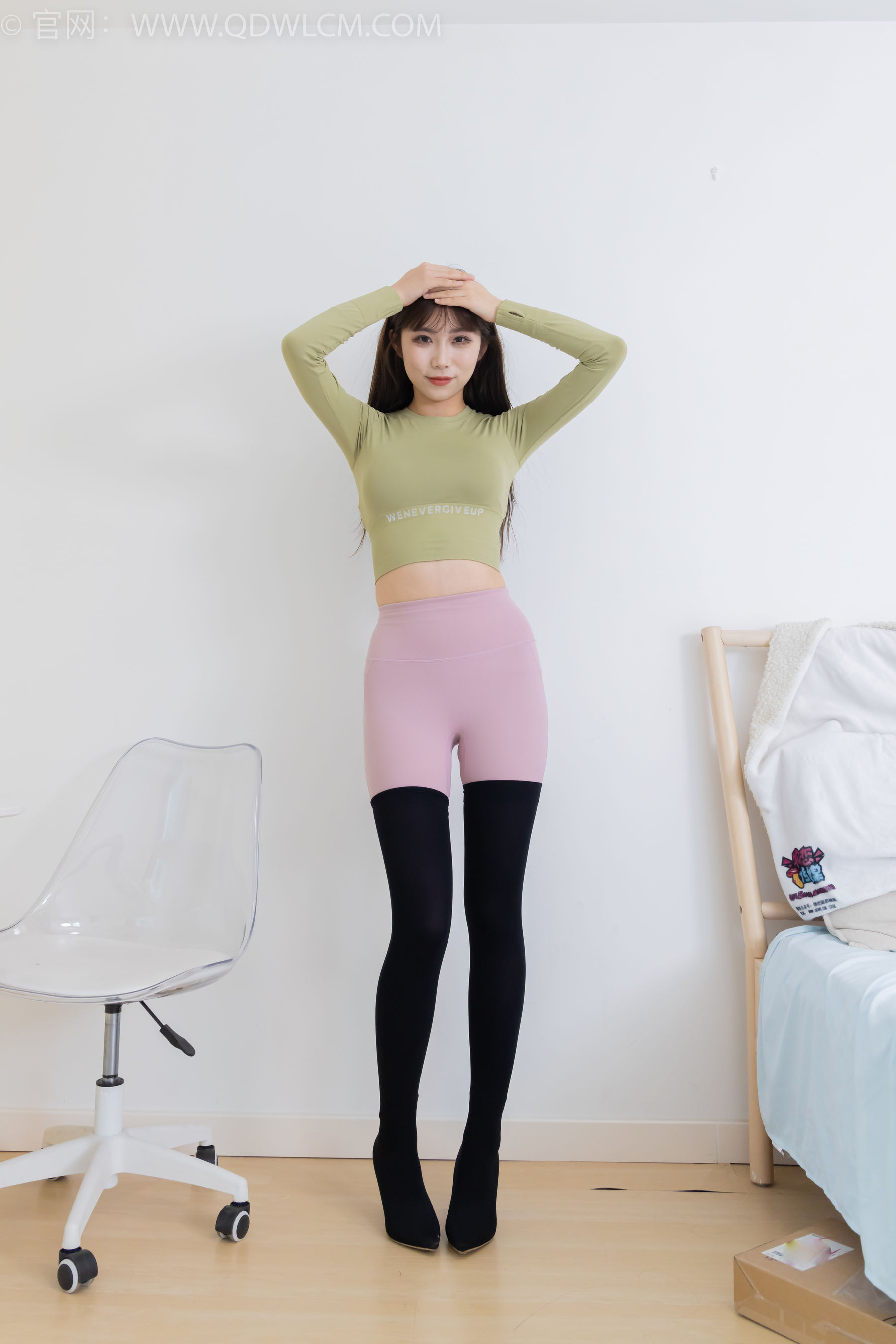 物恋传媒 No.2363 泡泡 - 瑜伽裤、过膝靴、薄白丝/(180P)