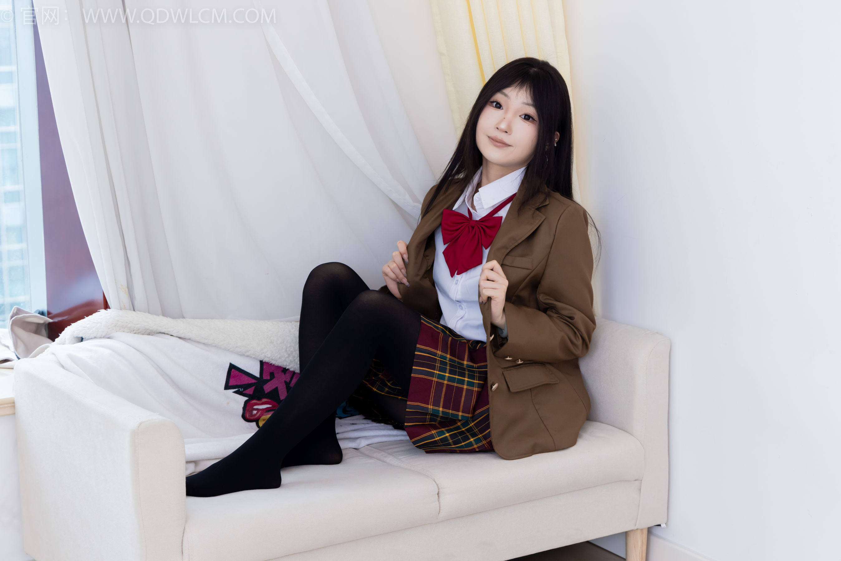 物恋传媒 No.2367 嘟嘟 - 皮鞋、厚黑丝、jk制服/(165P)