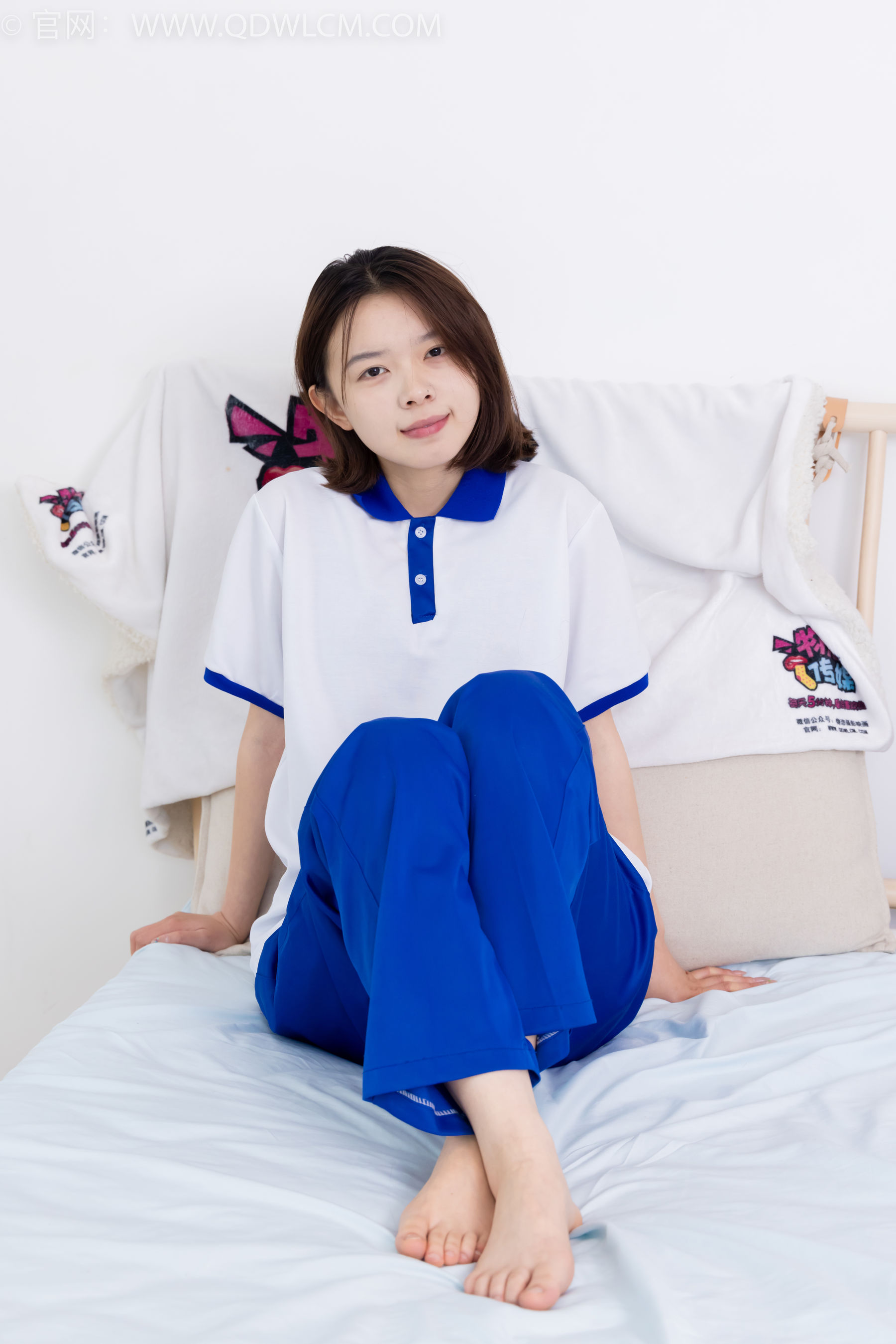 物恋传媒 No.2364 小悦 - 校服、板鞋、白棉袜、裸足/(150P)