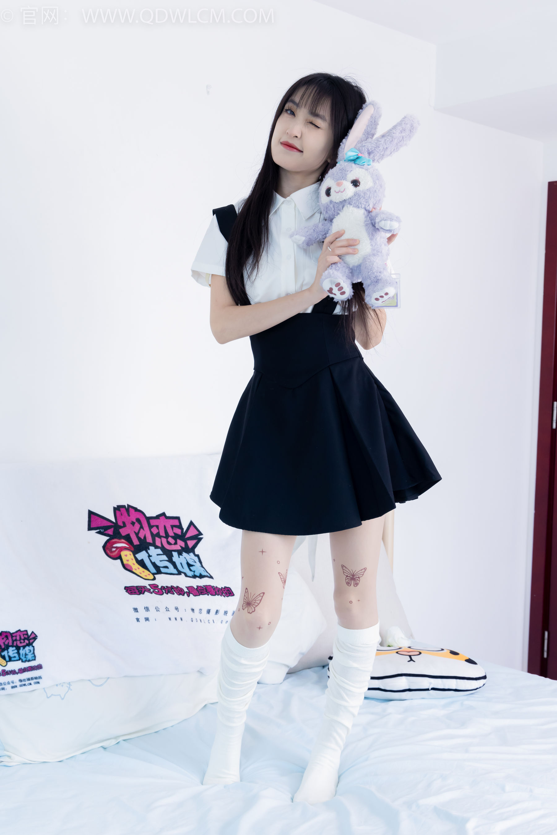 物恋传媒 No.2369 嘉木 - 长靴、长筒小腿白棉袜、蝴蝶薄肉丝/(200P)