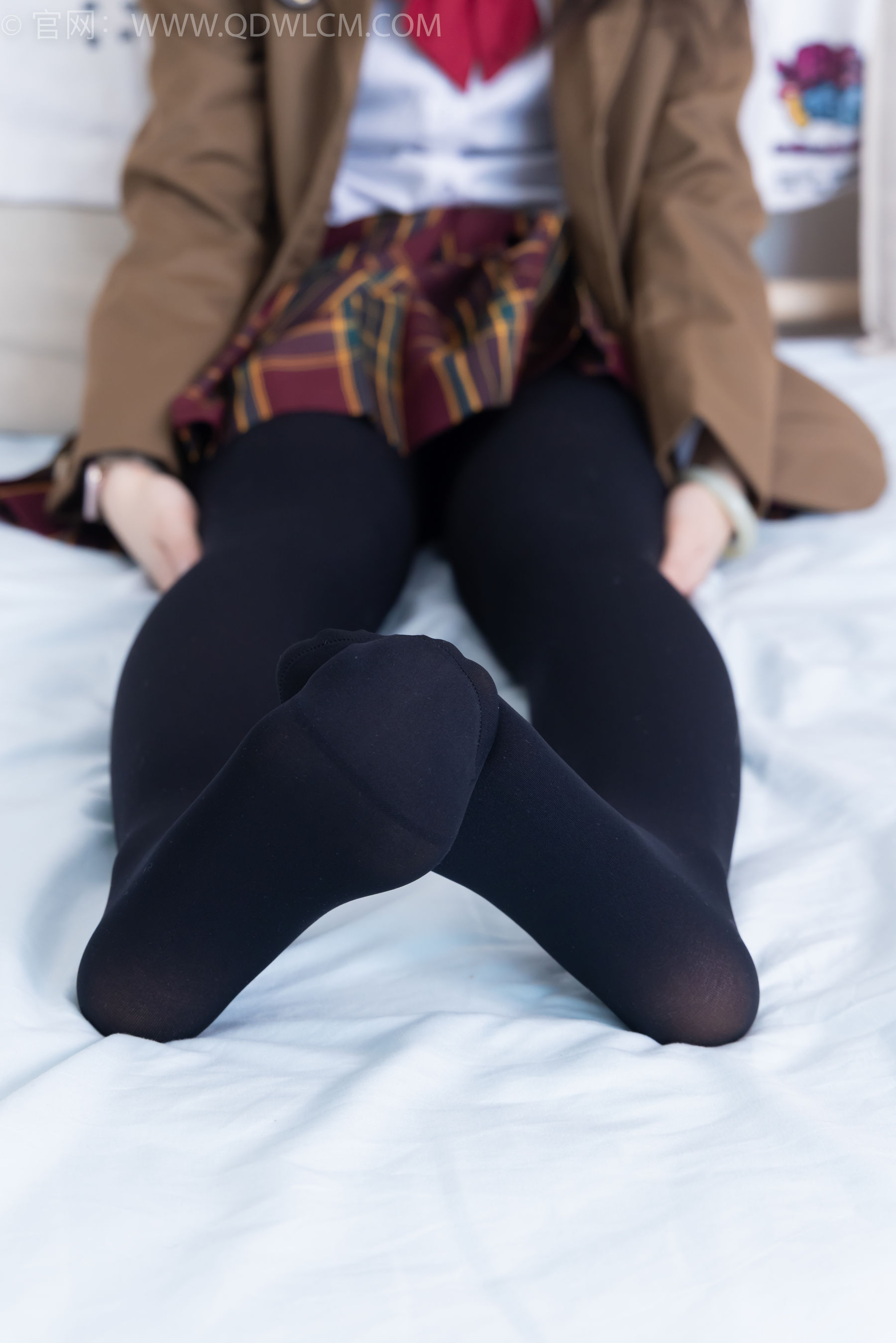 物恋传媒 No.2367 嘟嘟 - 皮鞋、厚黑丝、jk制服/(165P)