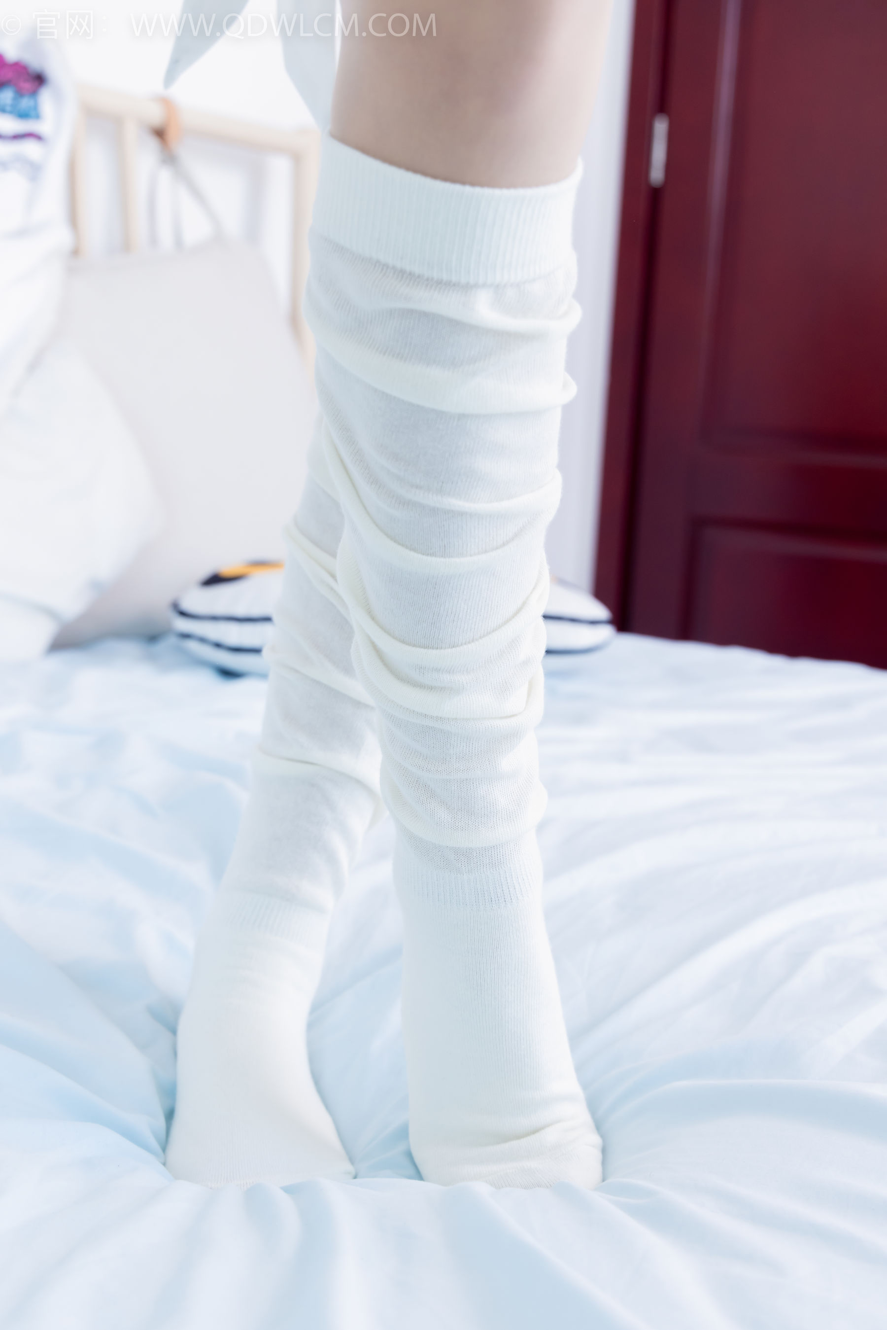 物恋传媒 No.2369 嘉木 - 长靴、长筒小腿白棉袜、蝴蝶薄肉丝/(200P)