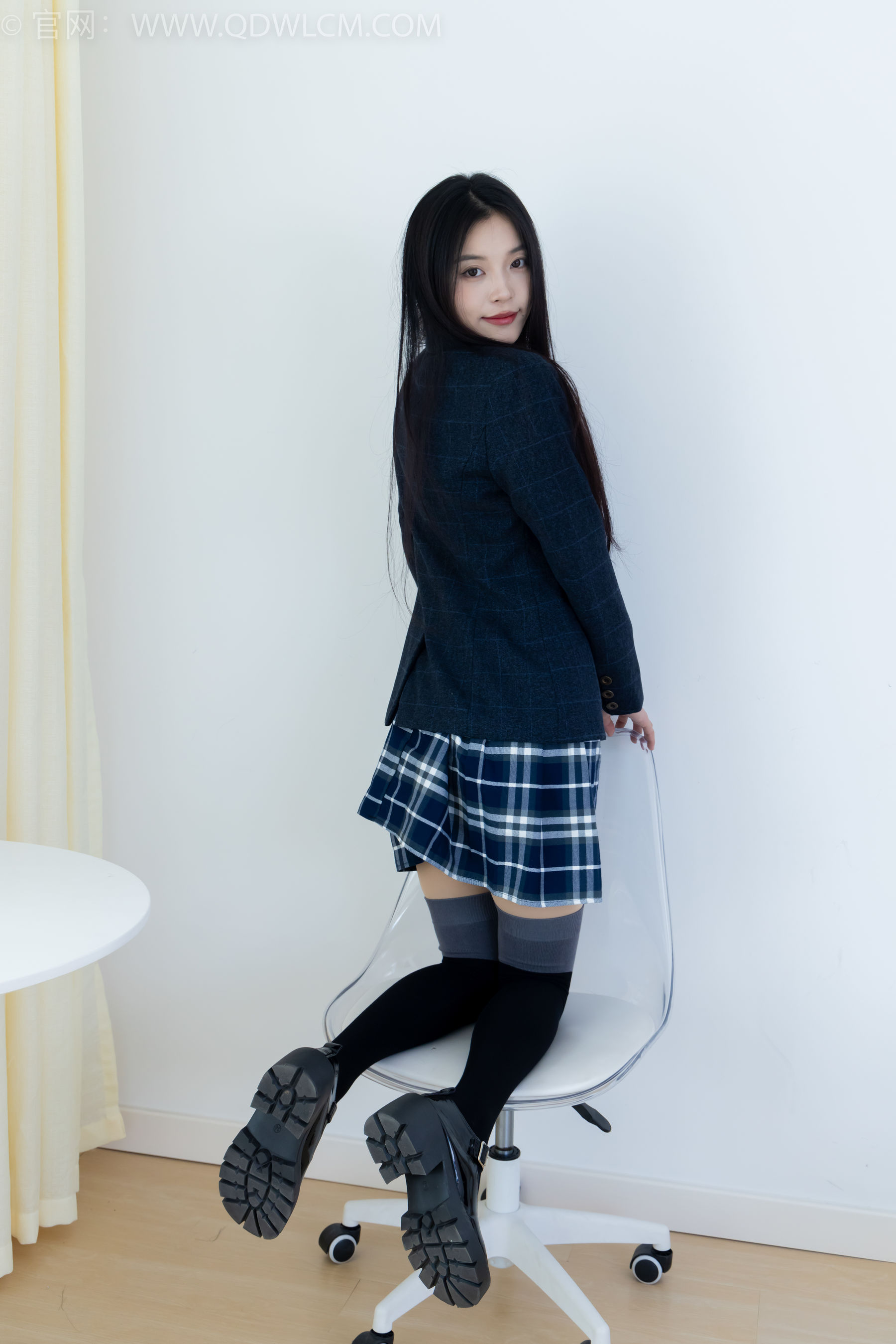 物恋传媒 No.2371 茯苓 - JK制服、皮鞋、拼接过膝袜/(155P)