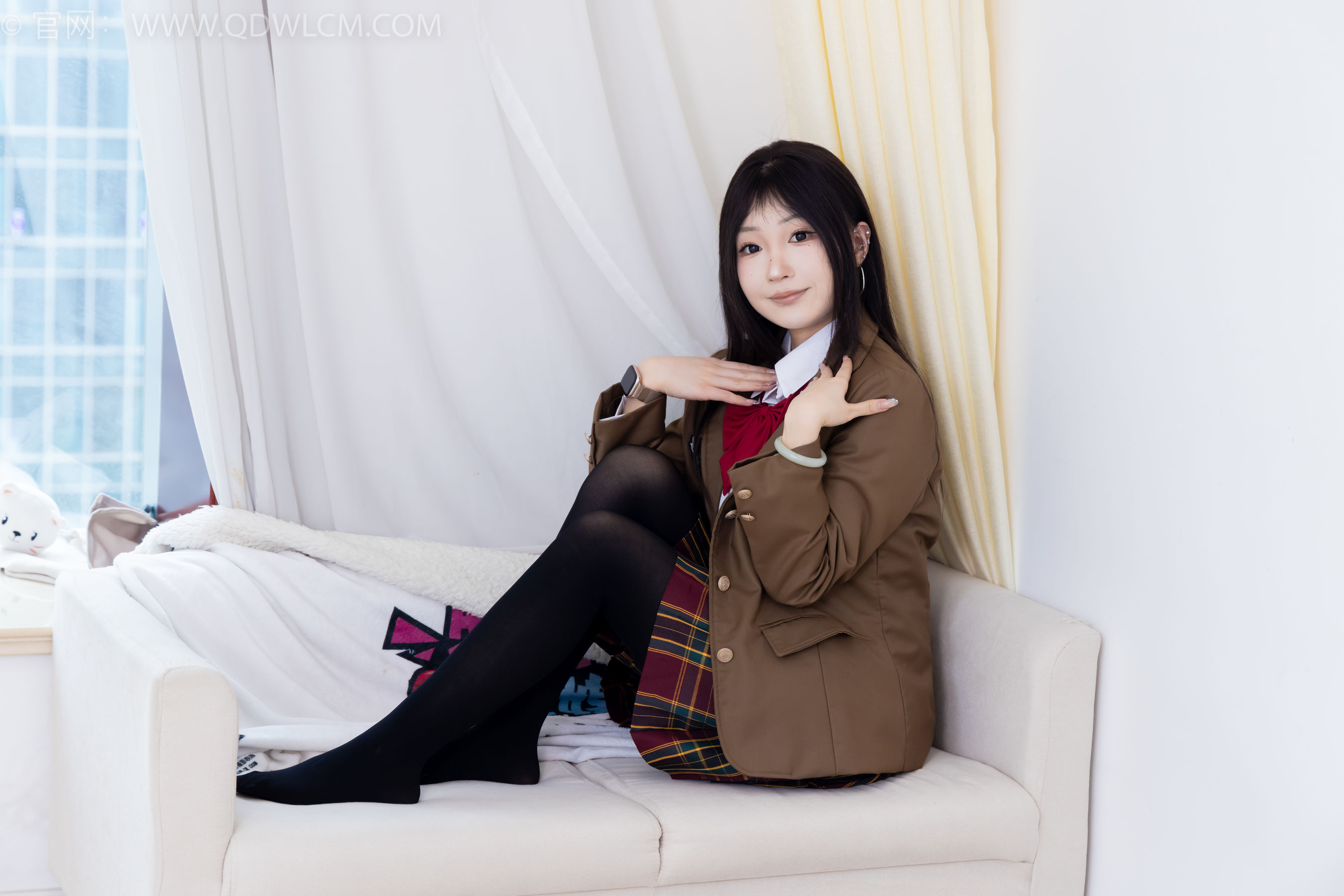 物恋传媒 No.2367 嘟嘟 - 皮鞋、厚黑丝、jk制服/(165P)