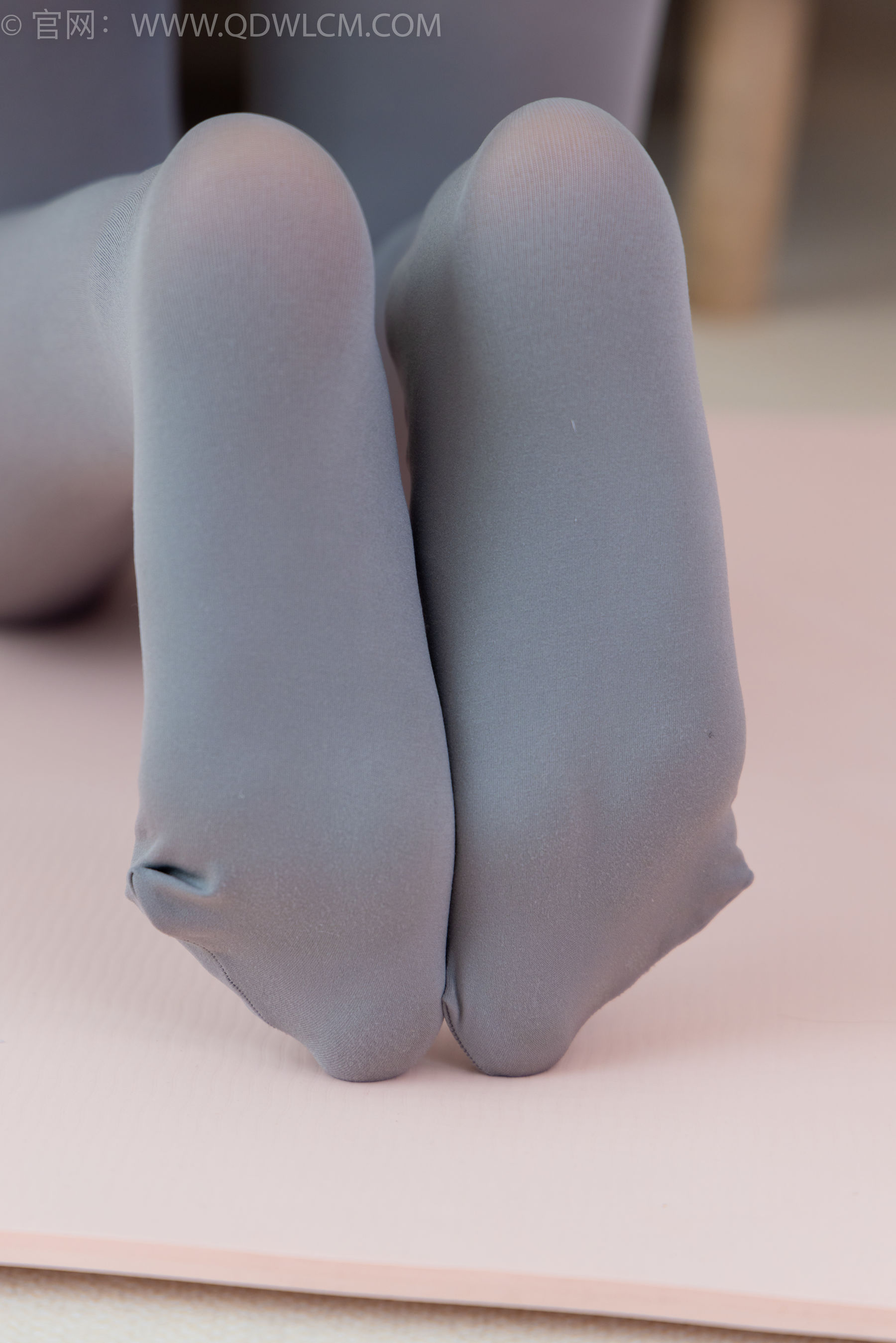 物恋传媒 No.2358 闪闪 - 舞蹈服、舞蹈鞋、白棉袜、厚白丝、厚灰丝、薄肉丝/(150P)