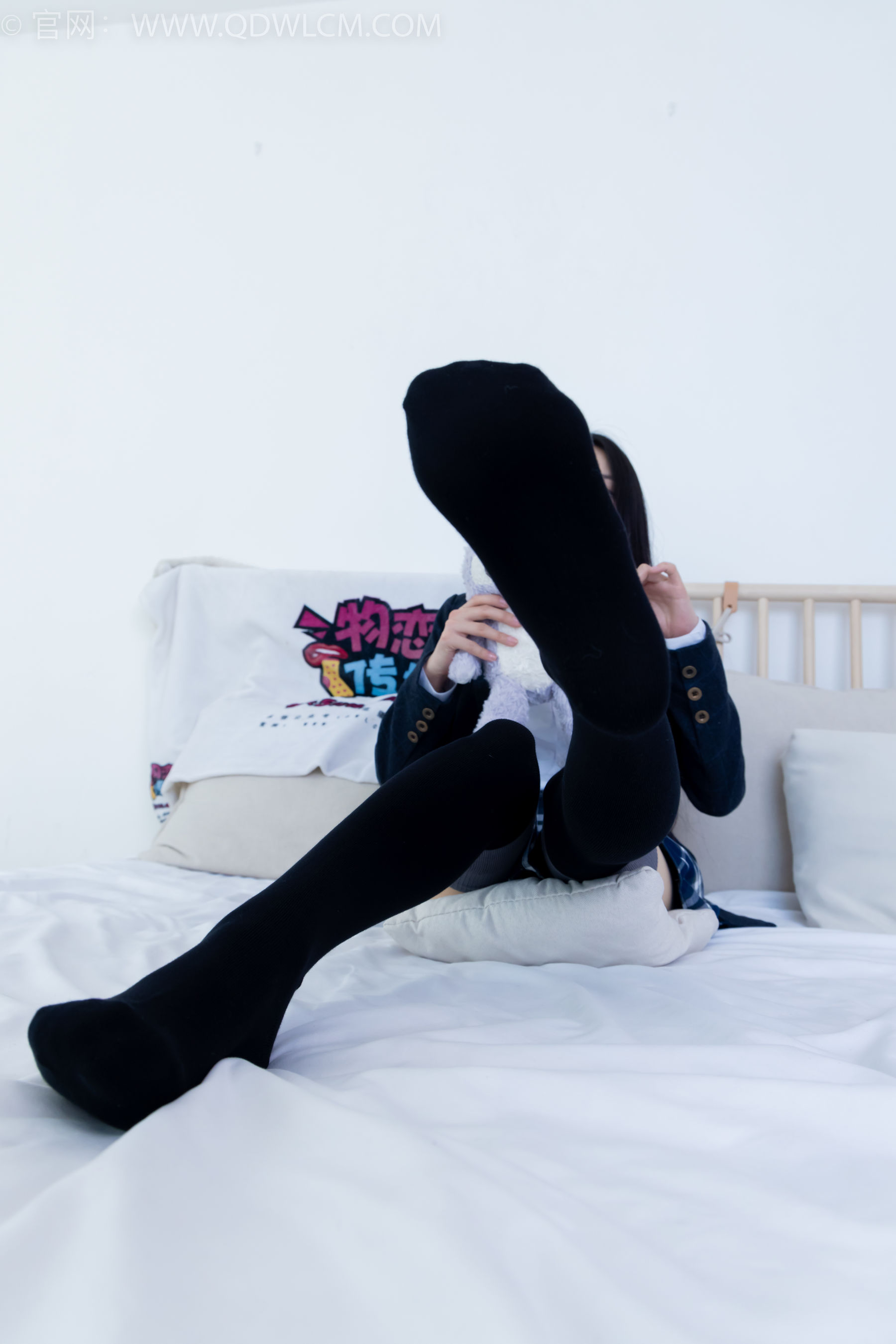 物恋传媒 No.2371 茯苓 - JK制服、皮鞋、拼接过膝袜/(155P)