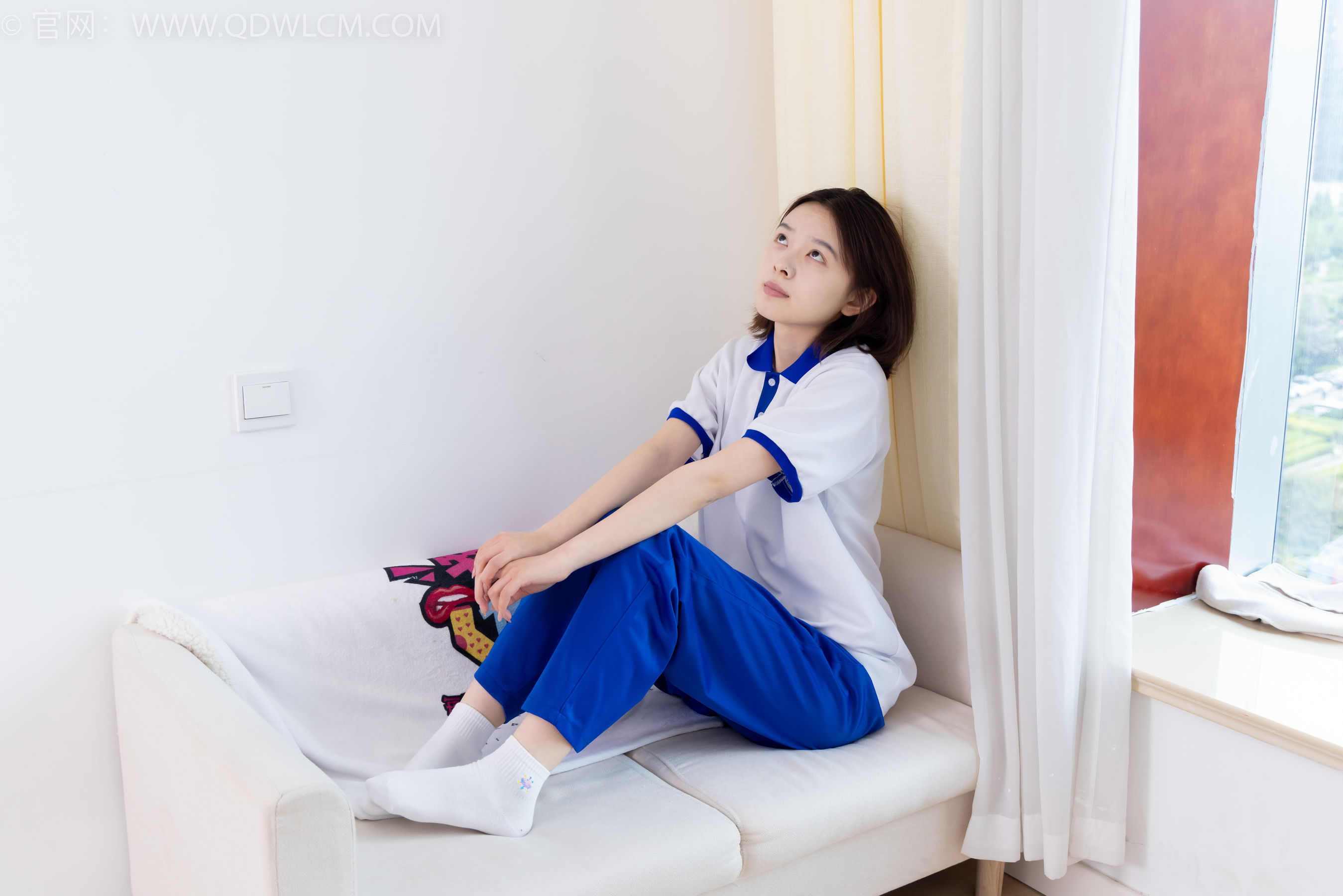 物恋传媒 No.2364 小悦 - 校服、板鞋、白棉袜、裸足/(150P)