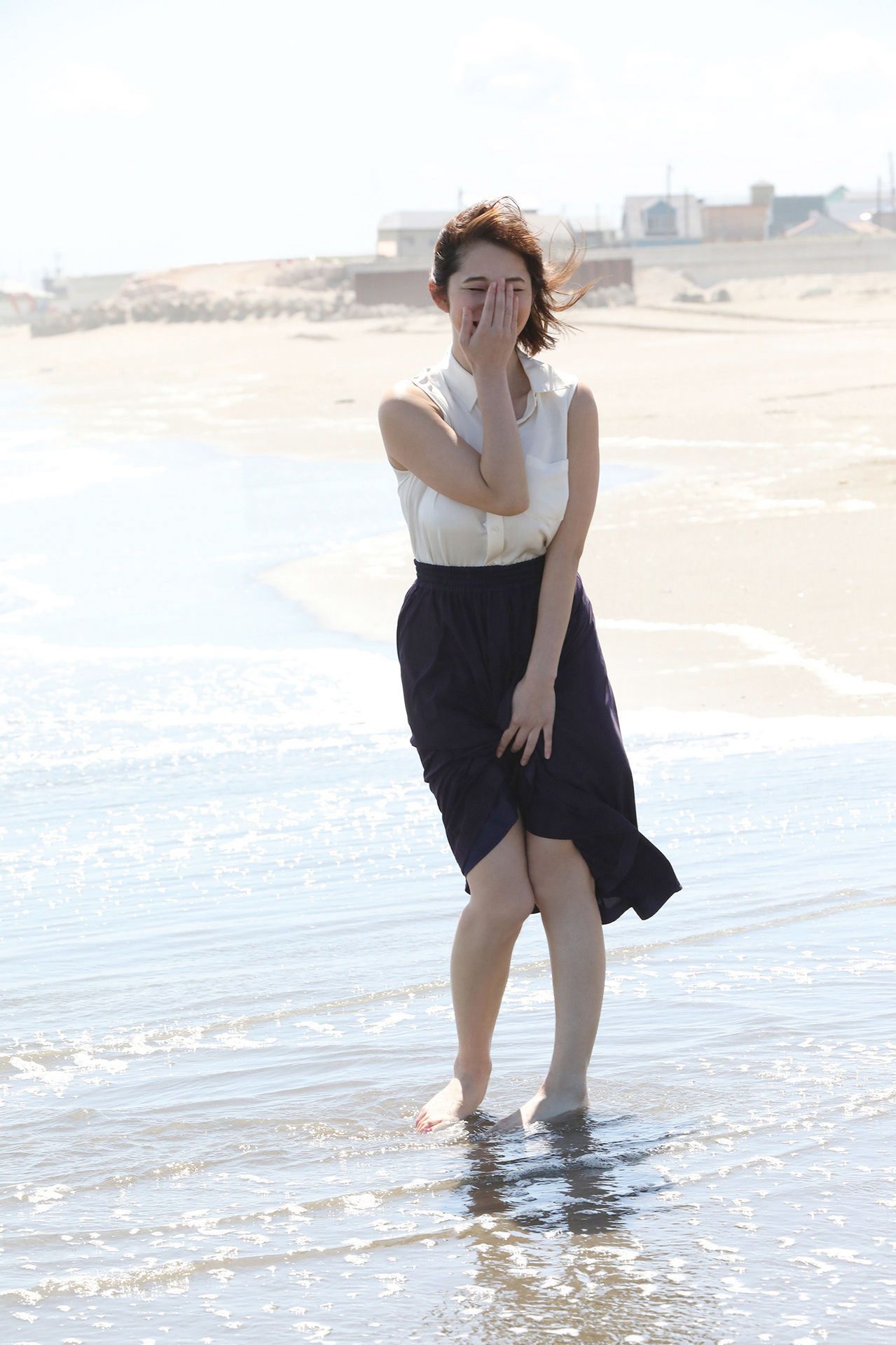 塩地美澄 - 日本一のフェロモン美女アナと官能トリップ/(113P)