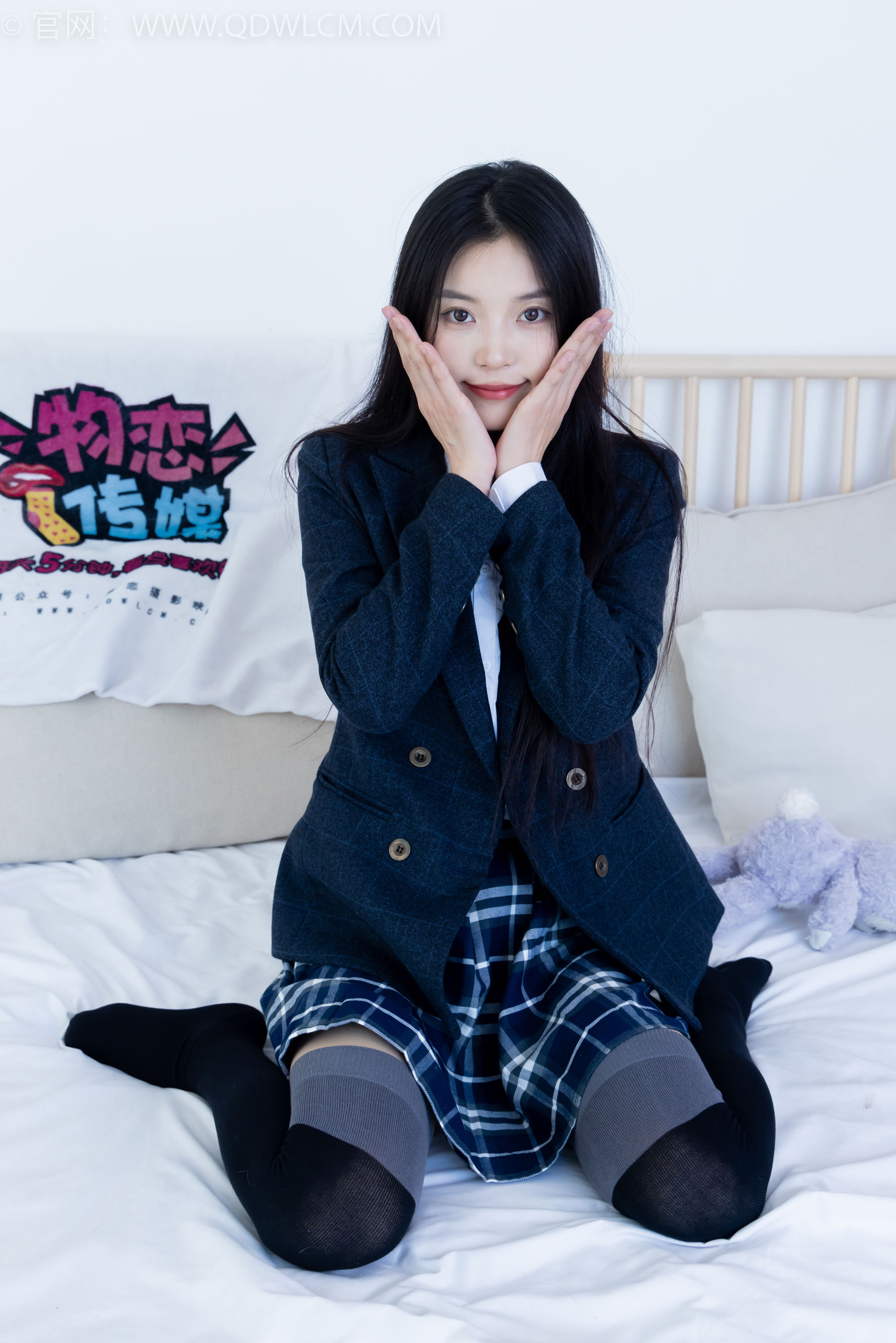 物恋传媒 No.2371 茯苓 - JK制服、皮鞋、拼接过膝袜/(155P)