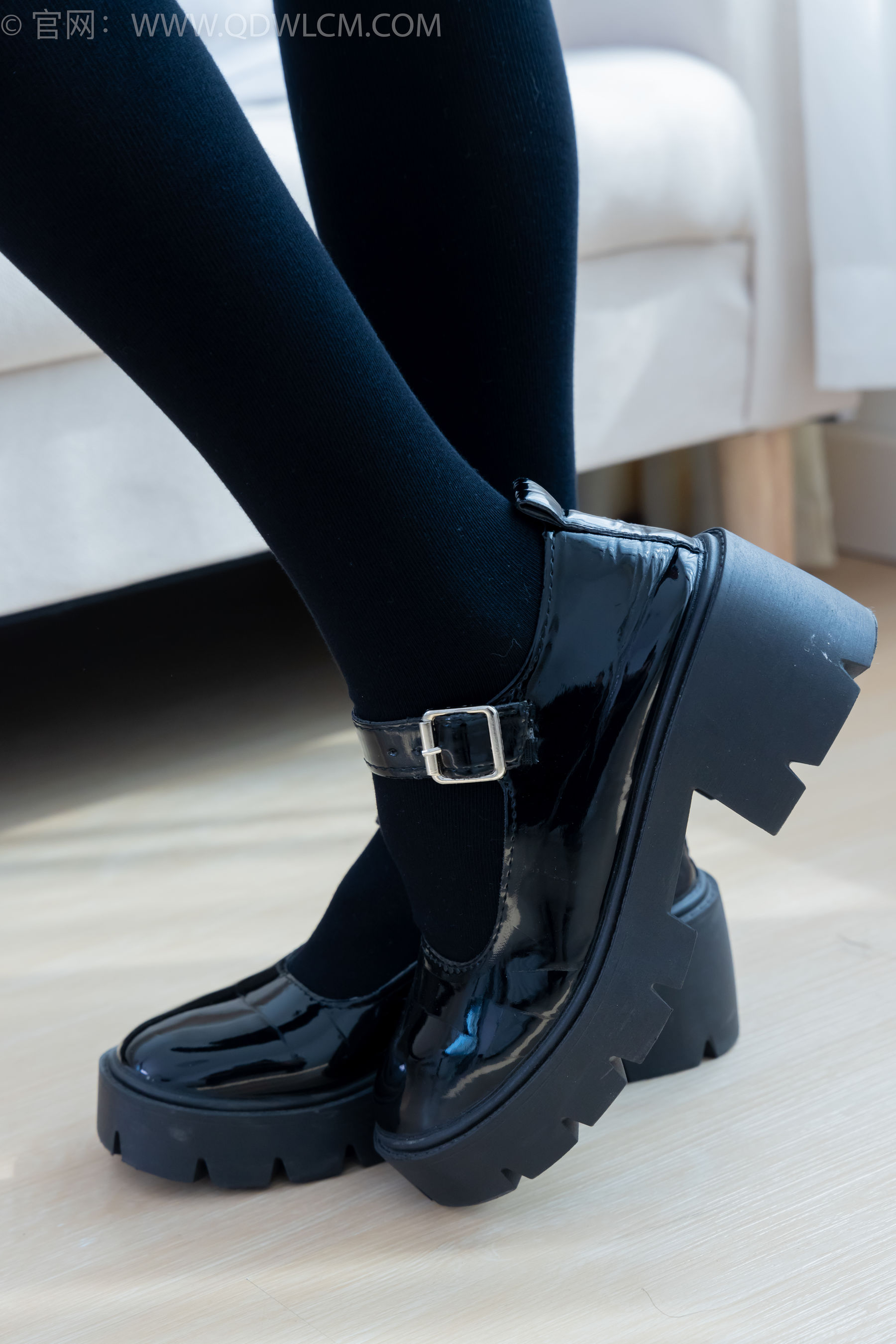 物恋传媒 No.2371 茯苓 - JK制服、皮鞋、拼接过膝袜/(155P)