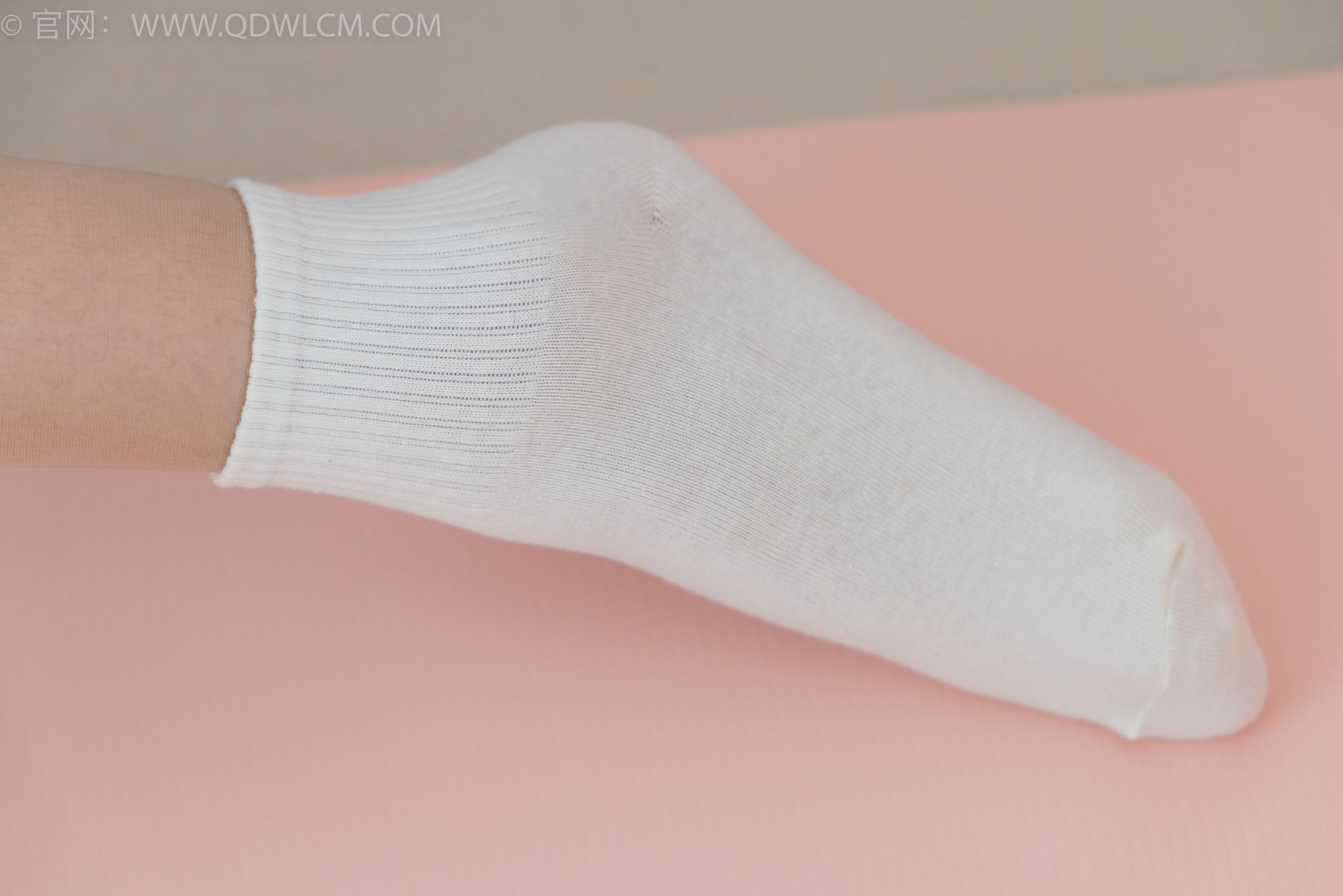 物恋传媒 No.2358 闪闪 - 舞蹈服、舞蹈鞋、白棉袜、厚白丝、厚灰丝、薄肉丝/(150P)