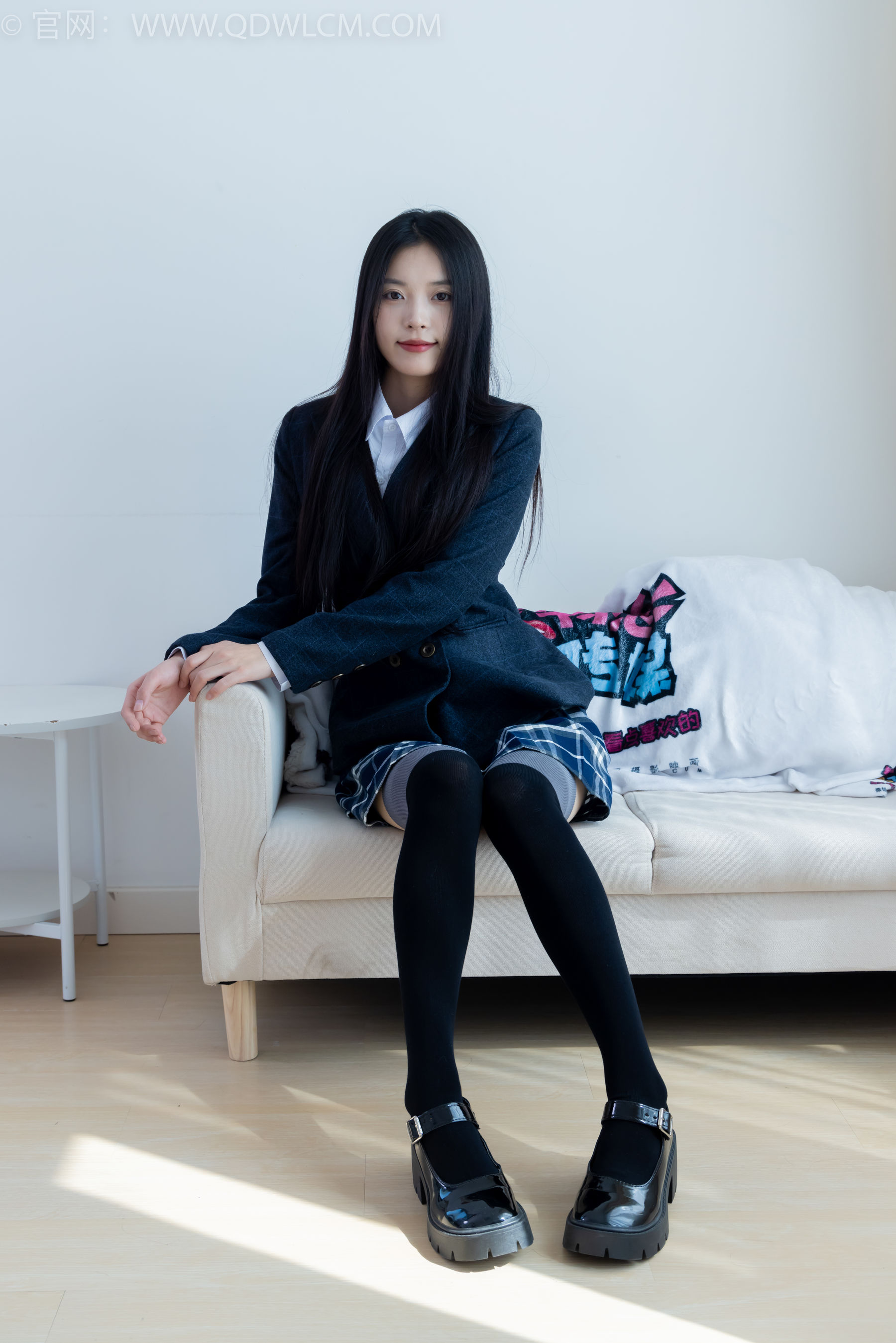 物恋传媒 No.2371 茯苓 - JK制服、皮鞋、拼接过膝袜/(155P)