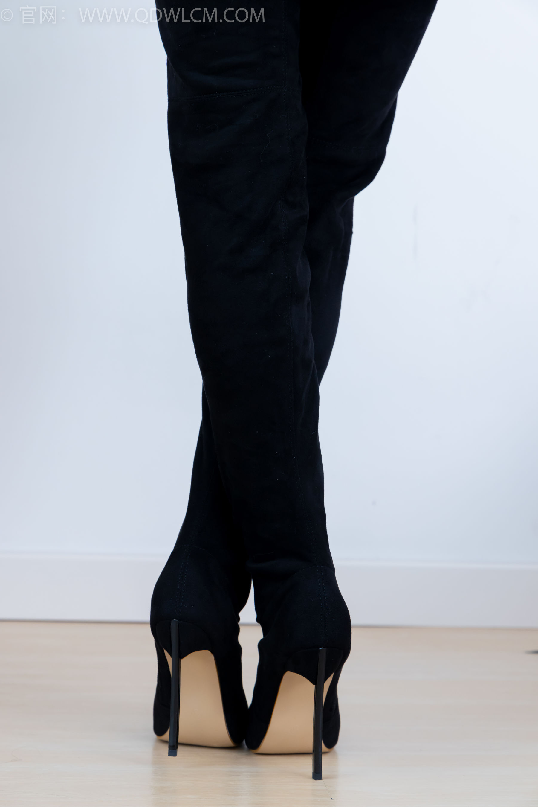 物恋传媒 No.2349 茯苓 - 高跟长靴、高跟凉鞋、厚肉丝、薄黑丝/(175P)