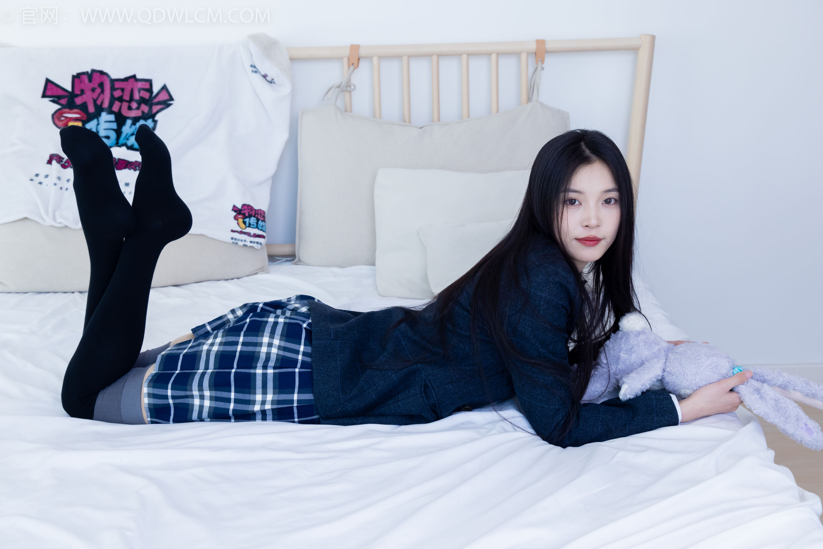 物恋传媒 No.2371 茯苓 - JK制服、皮鞋、拼接过膝袜/(155P)