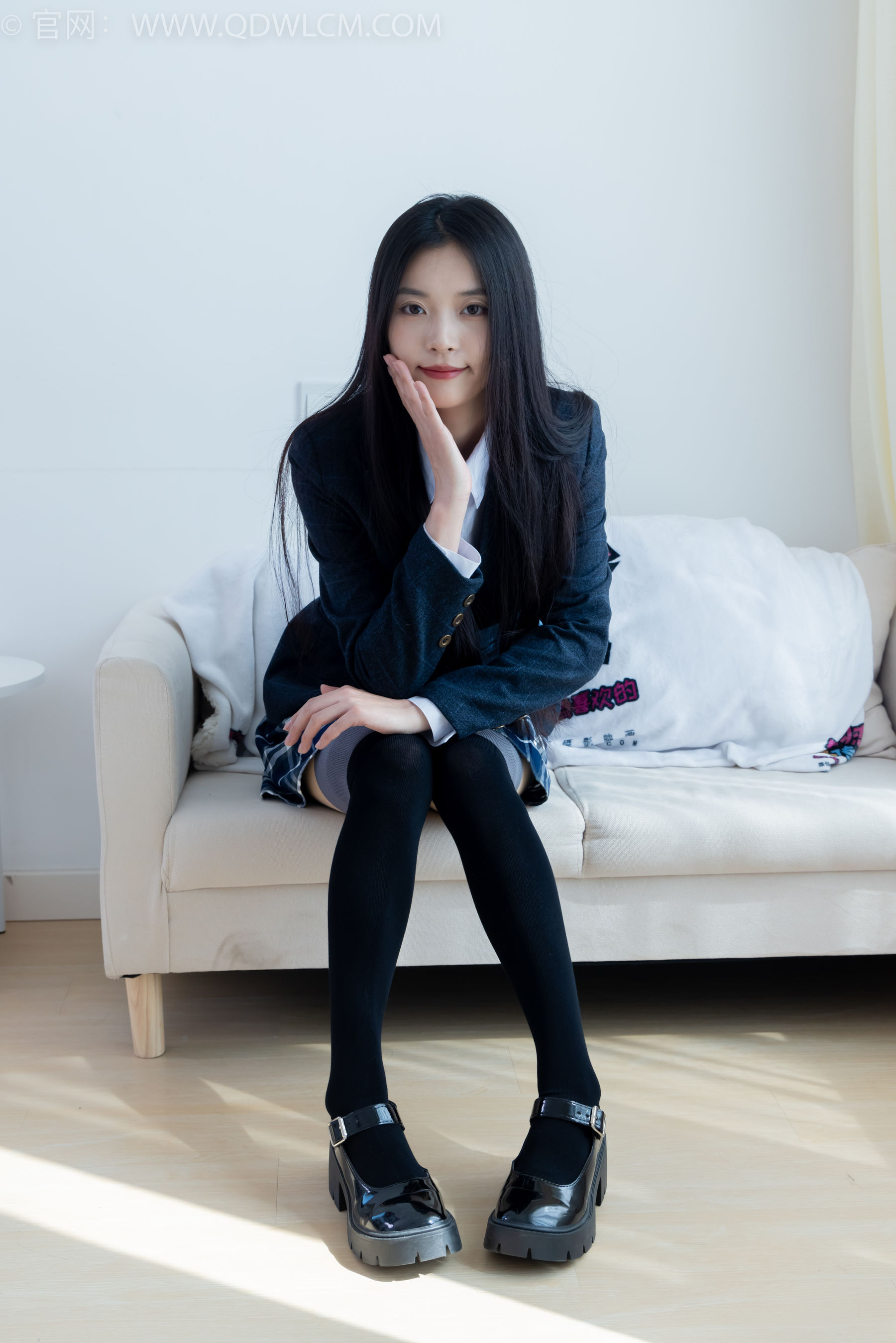 物恋传媒 No.2371 茯苓 - JK制服、皮鞋、拼接过膝袜/(155P)