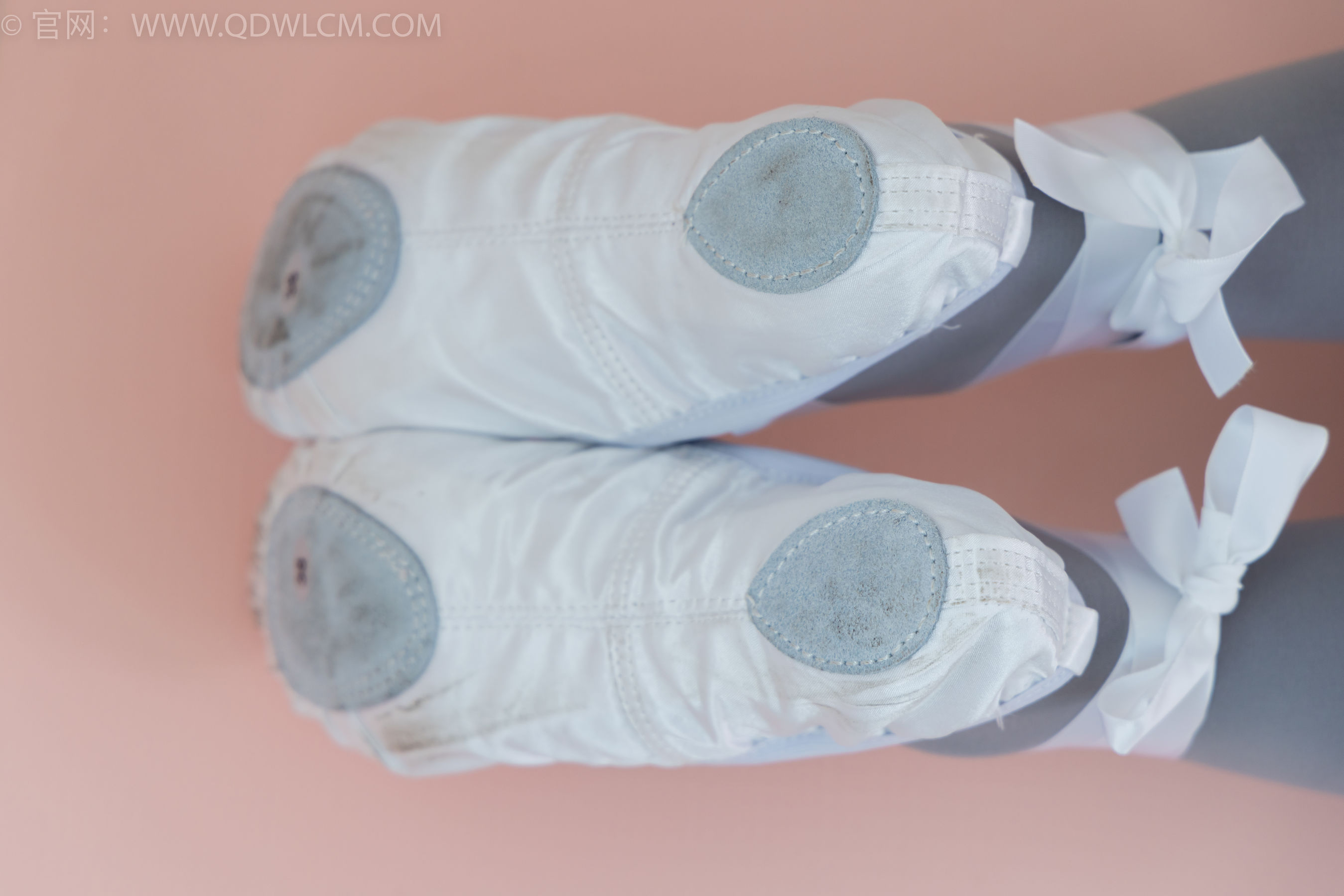 物恋传媒 No.2358 闪闪 - 舞蹈服、舞蹈鞋、白棉袜、厚白丝、厚灰丝、薄肉丝/(150P)