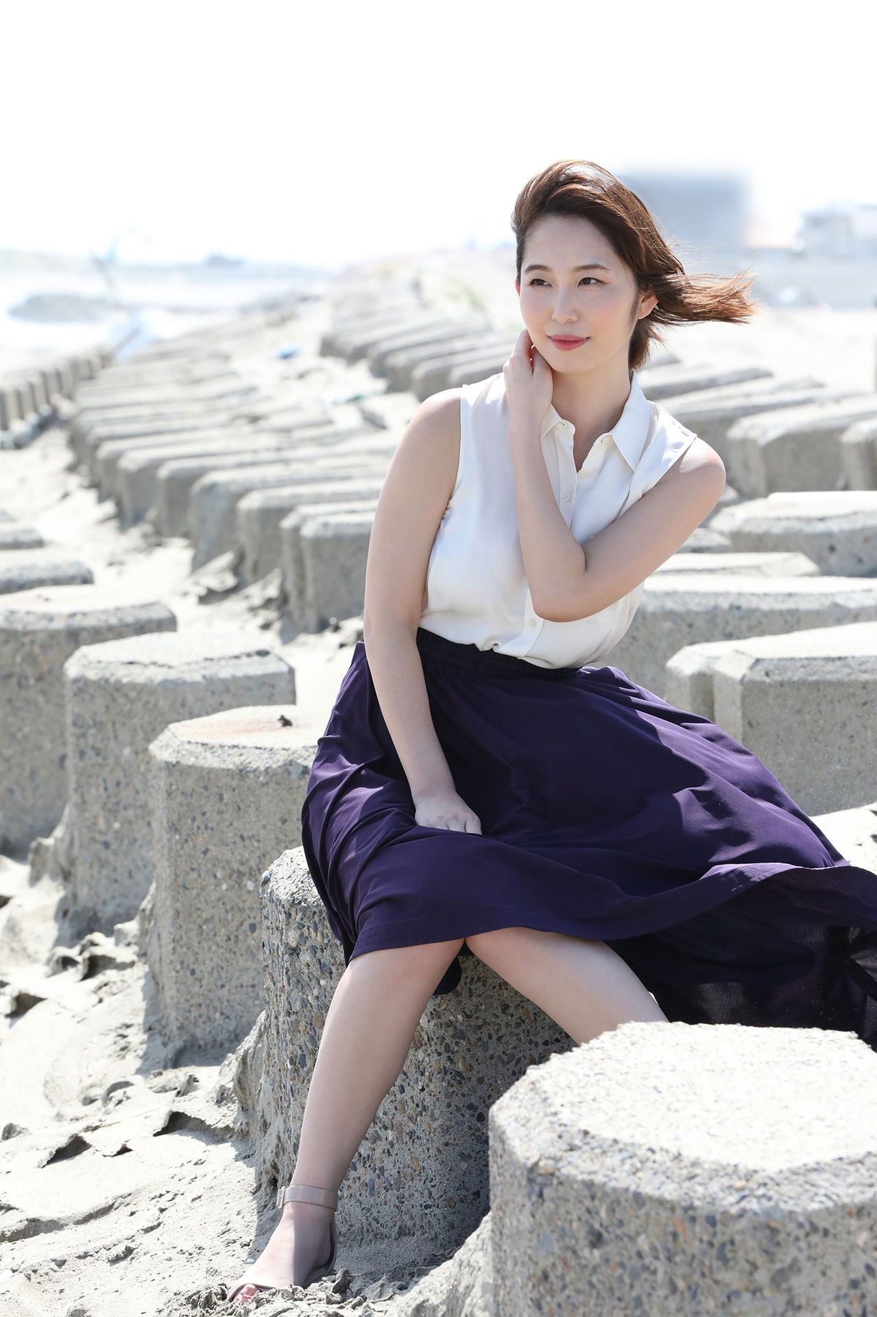 塩地美澄 - 日本一のフェロモン美女アナと官能トリップ/(113P)