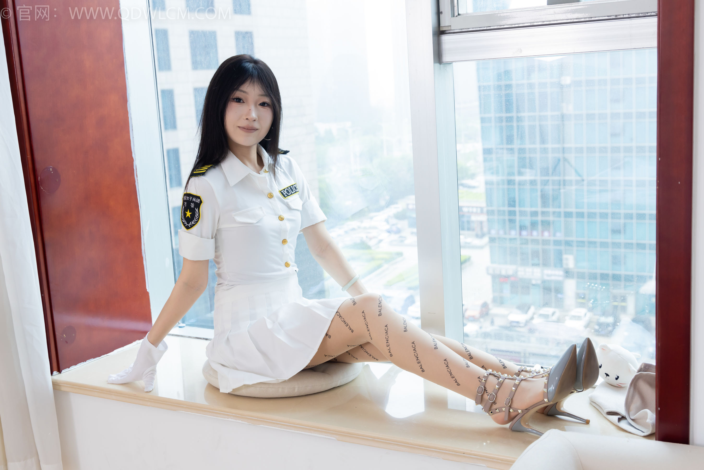 物恋传媒 No.2372 嘟嘟 - 高跟鞋、手套、薄黑丝脚尖加固款、薄肉丝脚尖加固款/(170P)