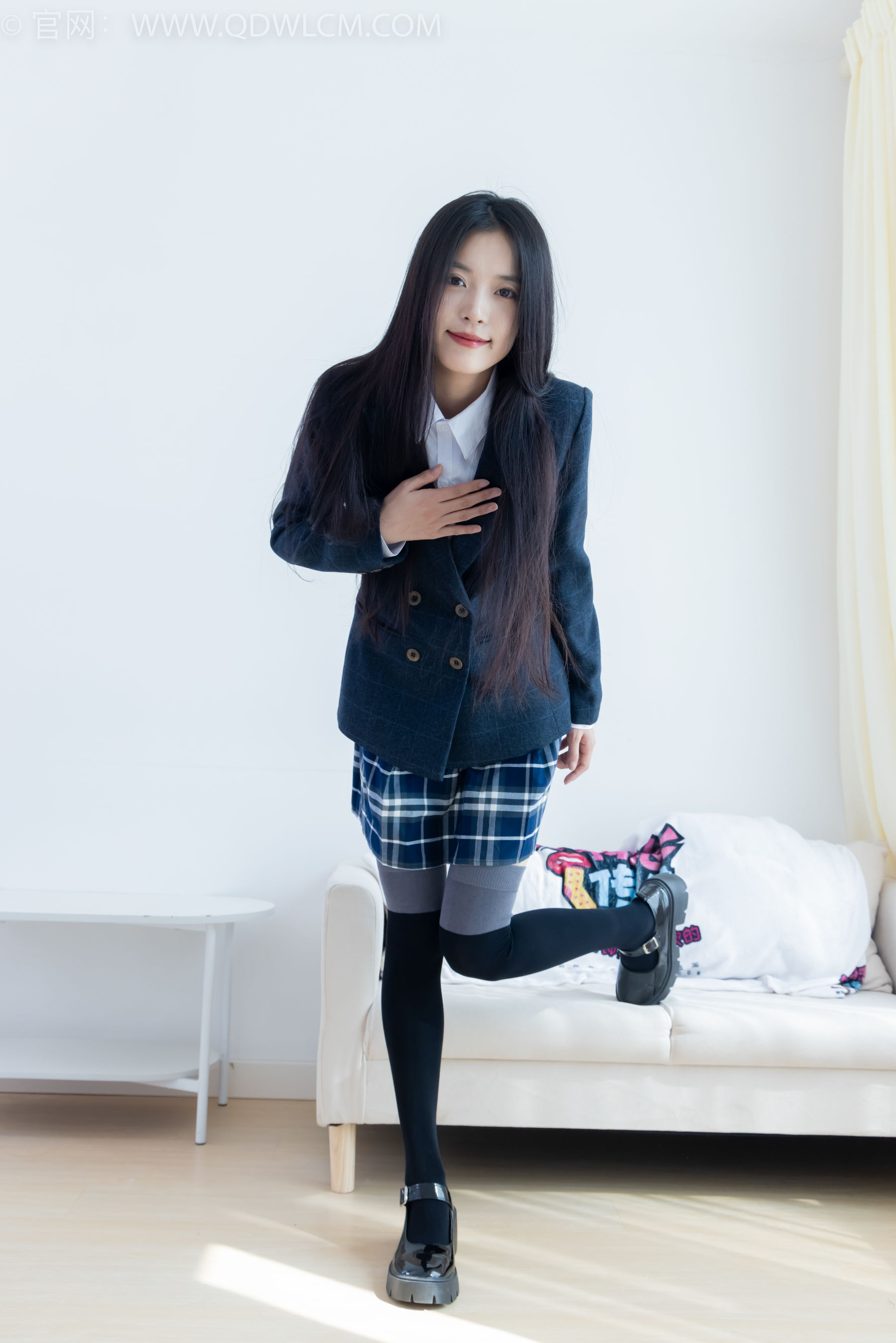 物恋传媒 No.2371 茯苓 - JK制服、皮鞋、拼接过膝袜/(155P)