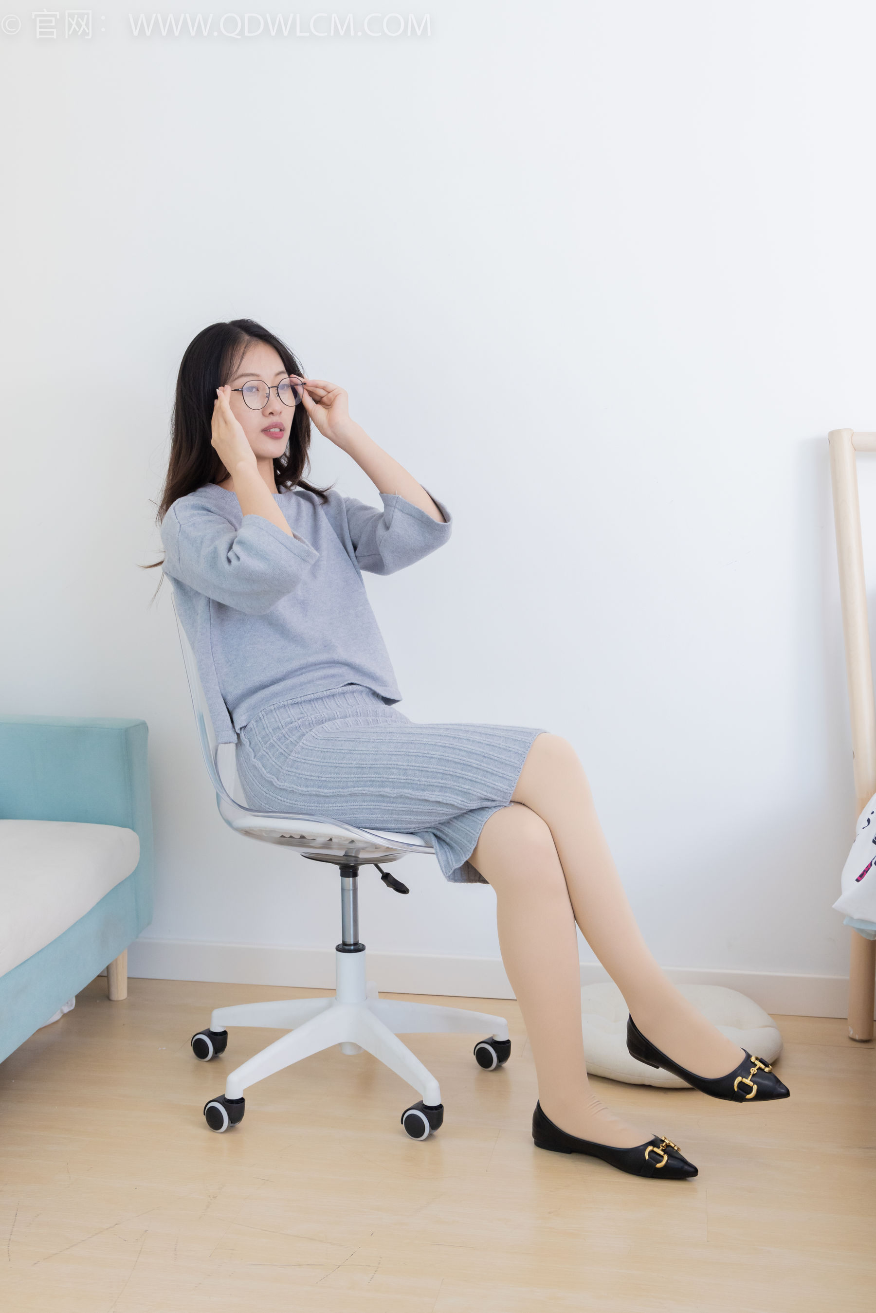 物恋传媒 No.2360 小优 - 平底鞋、厚肉丝/(155P)