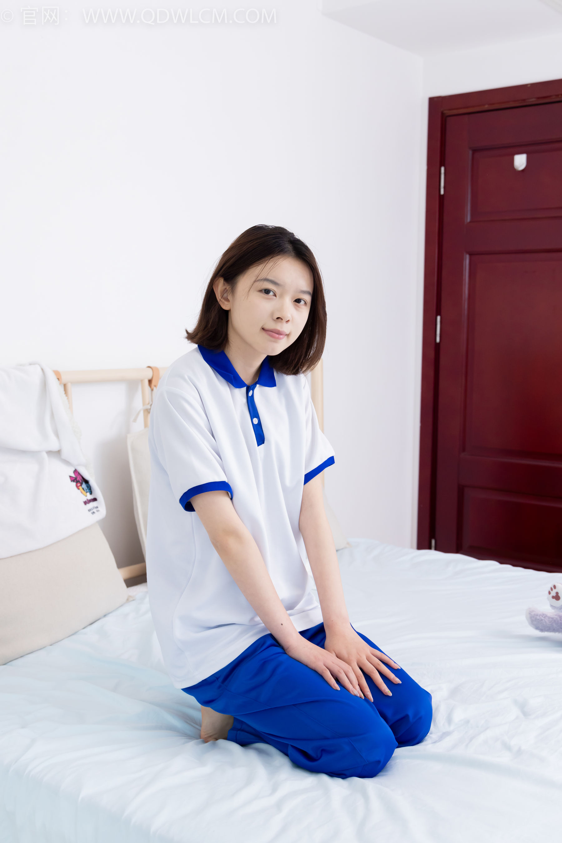 物恋传媒 No.2364 小悦 - 校服、板鞋、白棉袜、裸足/(150P)