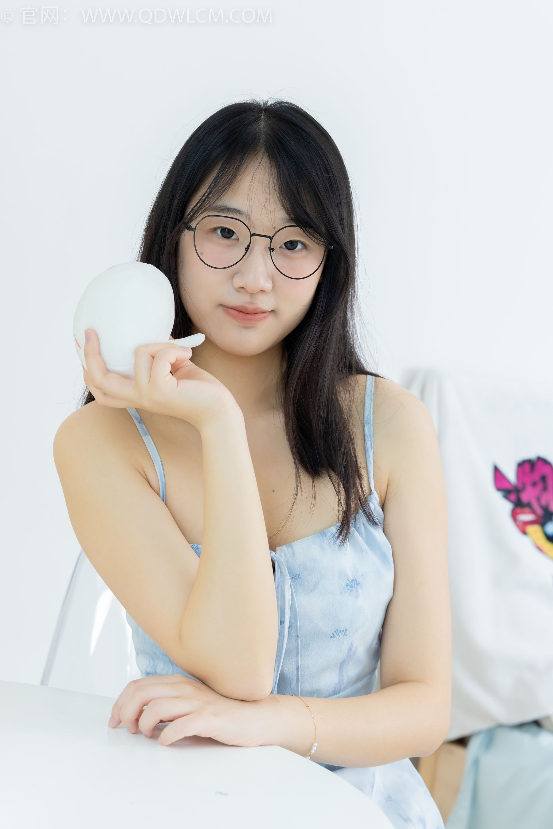 物恋传媒 No.2357 小椿 - 高跟凉鞋、肉丝/(150P)