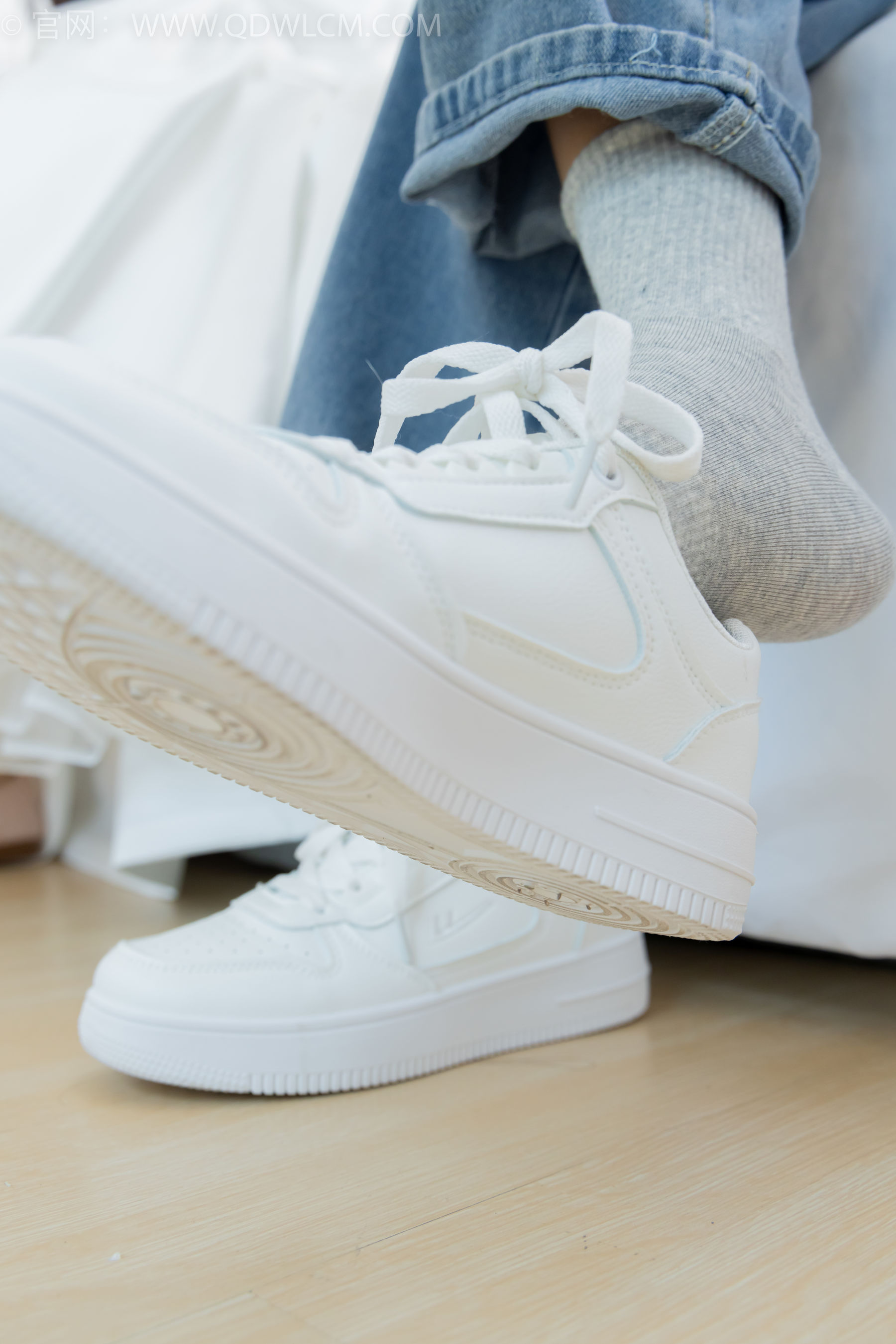 物恋传媒 No.2370 茯苓&欢欢 - 平底鞋、板鞋、厚肉丝、灰色棉袜、薄肉丝/(150P)