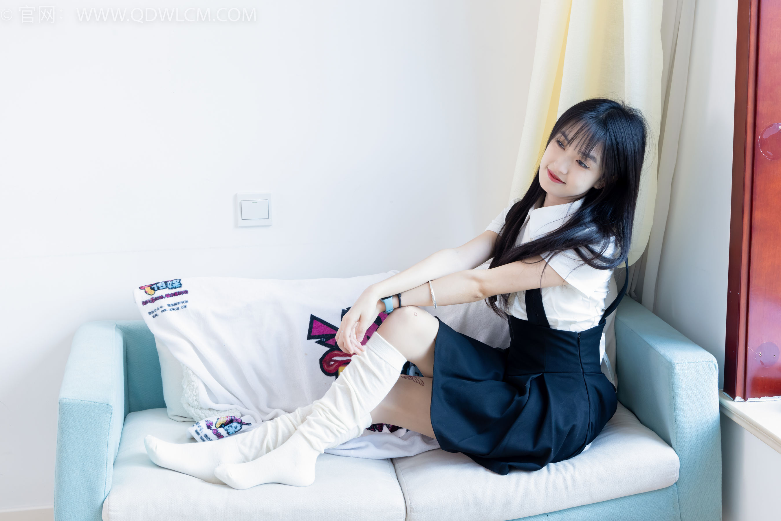 物恋传媒 No.2369 嘉木 - 长靴、长筒小腿白棉袜、蝴蝶薄肉丝/(200P)