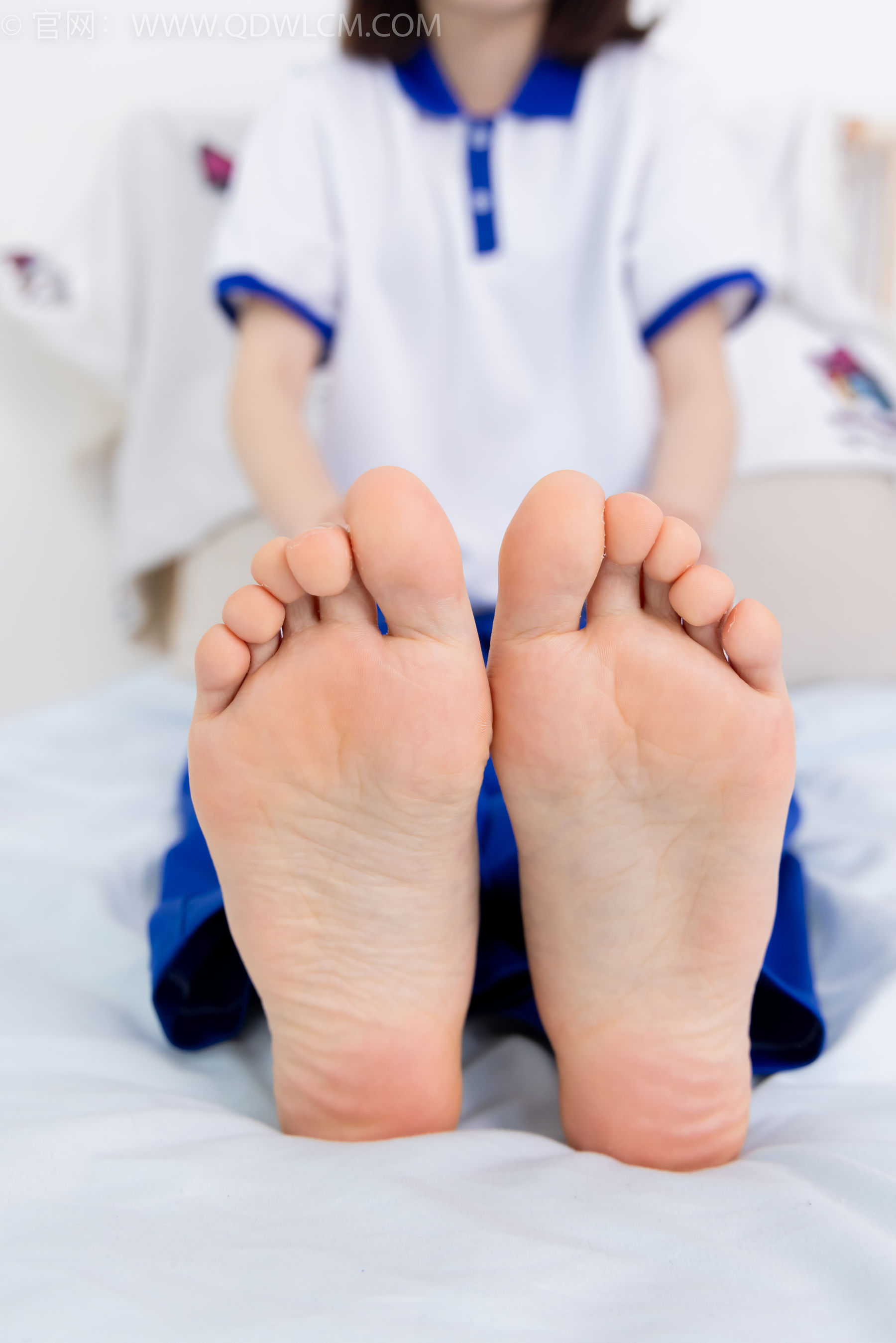 物恋传媒 No.2364 小悦 - 校服、板鞋、白棉袜、裸足/(150P)