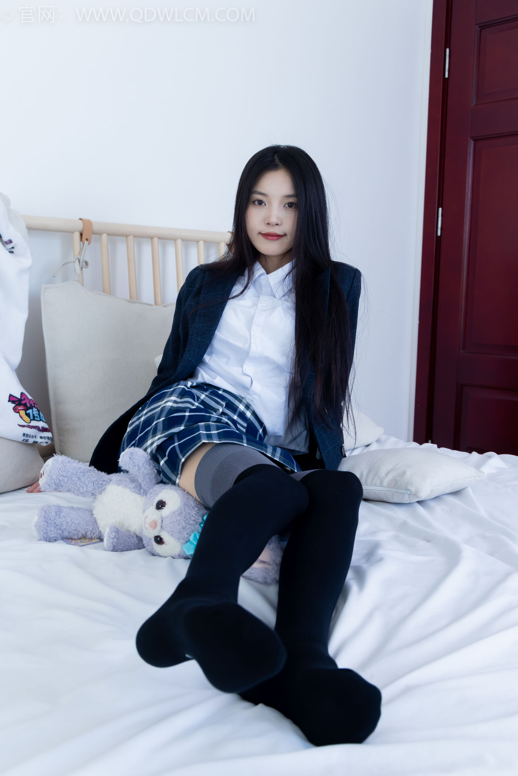 物恋传媒 No.2371 茯苓 - JK制服、皮鞋、拼接过膝袜/(155P)