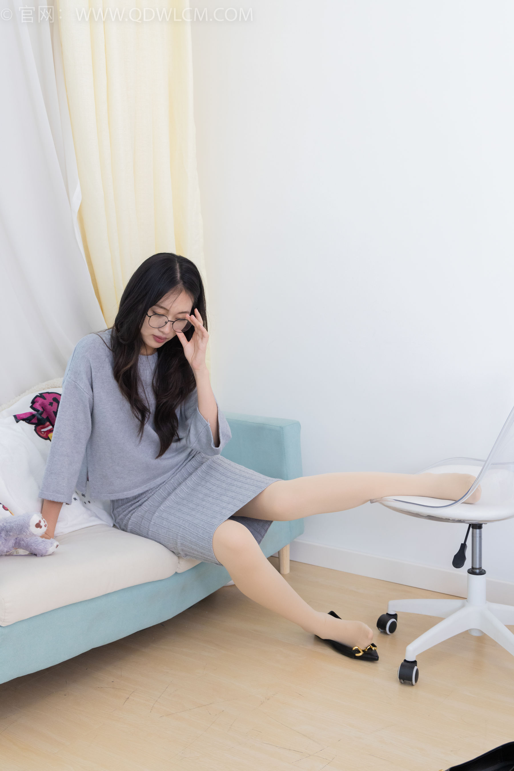 物恋传媒 No.2360 小优 - 平底鞋、厚肉丝/(155P)