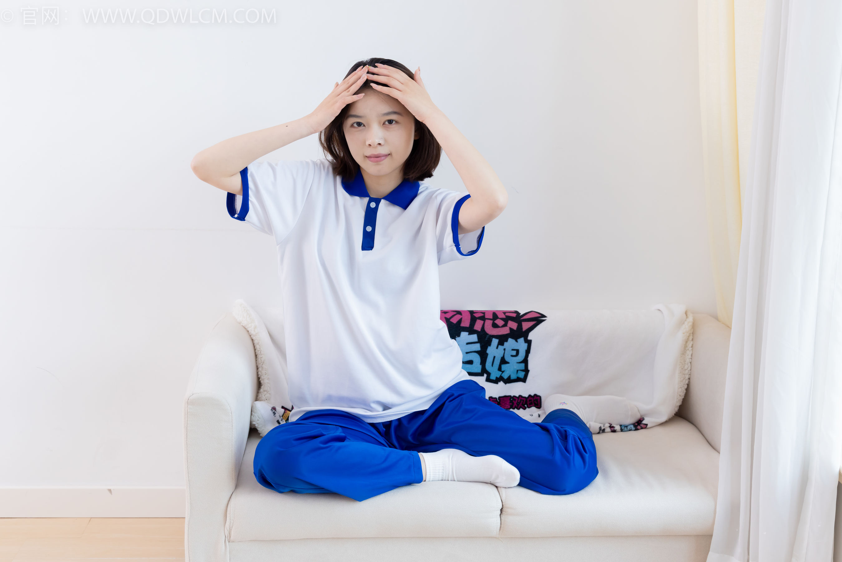 物恋传媒 No.2364 小悦 - 校服、板鞋、白棉袜、裸足/(150P)