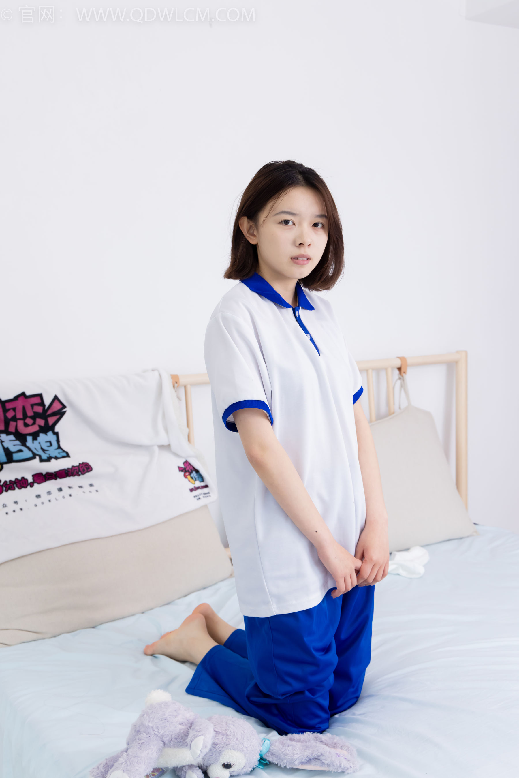 物恋传媒 No.2364 小悦 - 校服、板鞋、白棉袜、裸足/(150P)