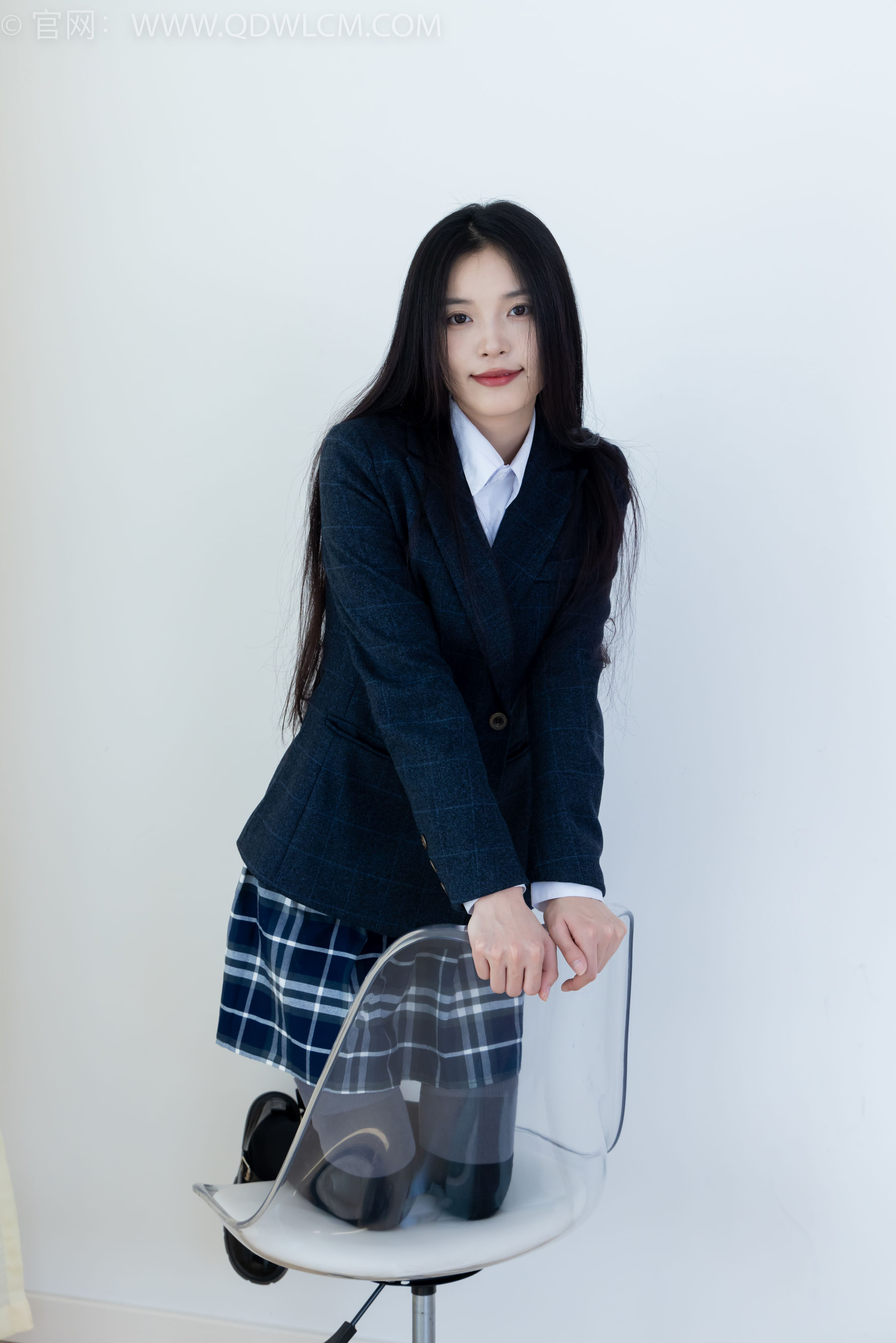 物恋传媒 No.2371 茯苓 - JK制服、皮鞋、拼接过膝袜/(155P)